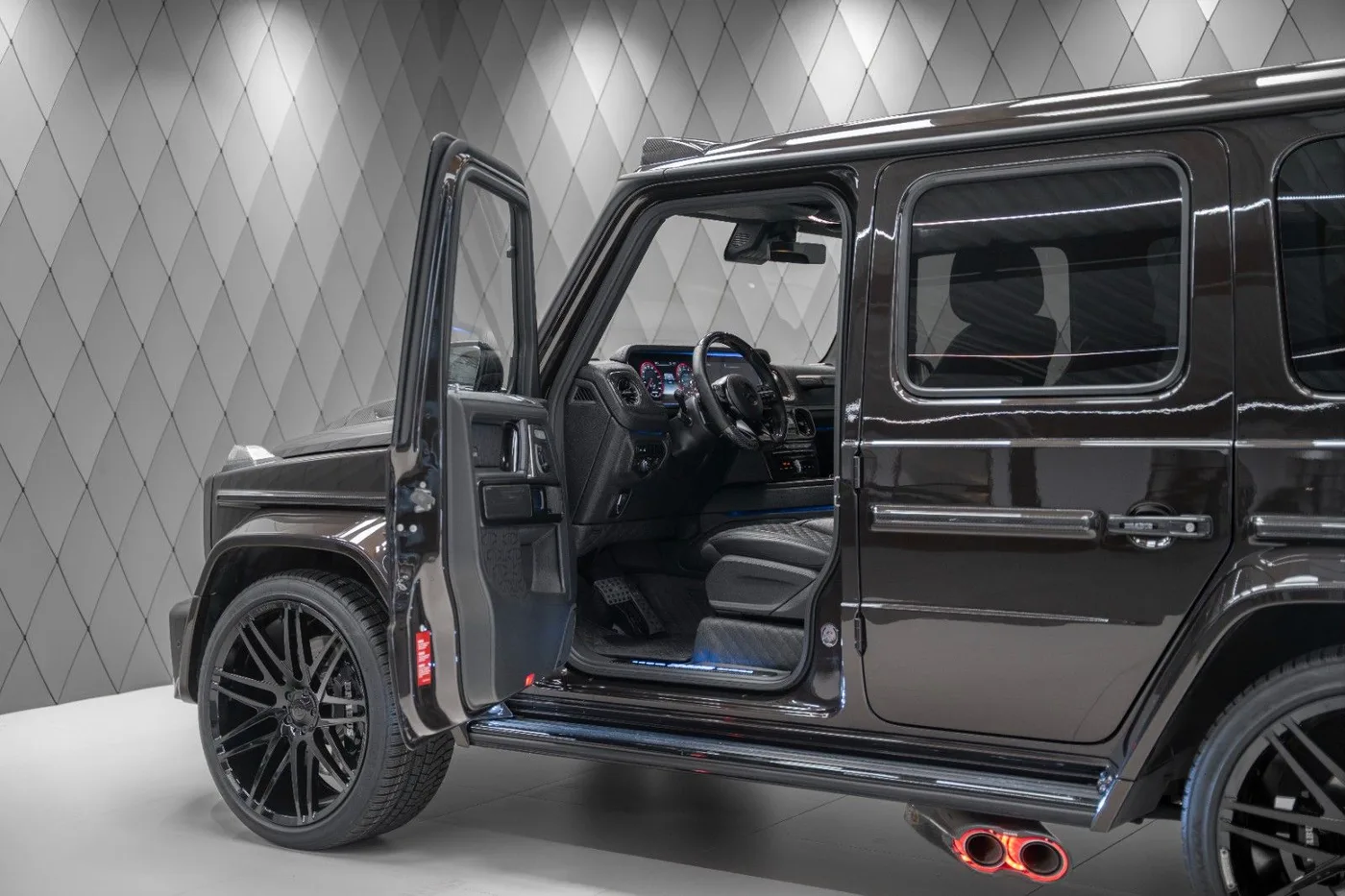 2023 Brabus G 900 angeboten von einem Supersportwagenhändler in Schenefeld, Deutschland, Foto 13 von 25