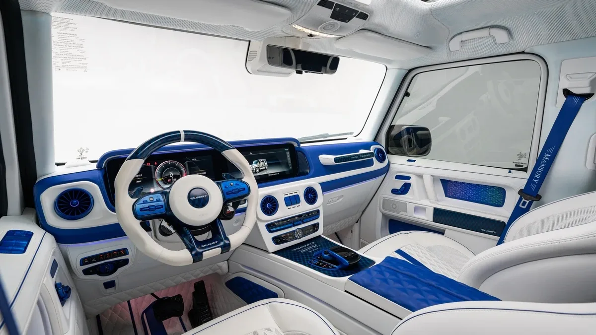 2023 Mercedes-AMG G 63 4x4 proposée par un concessionnaire spécialisé à Dubai, Émirats arabes unis, photo 18 sur 25