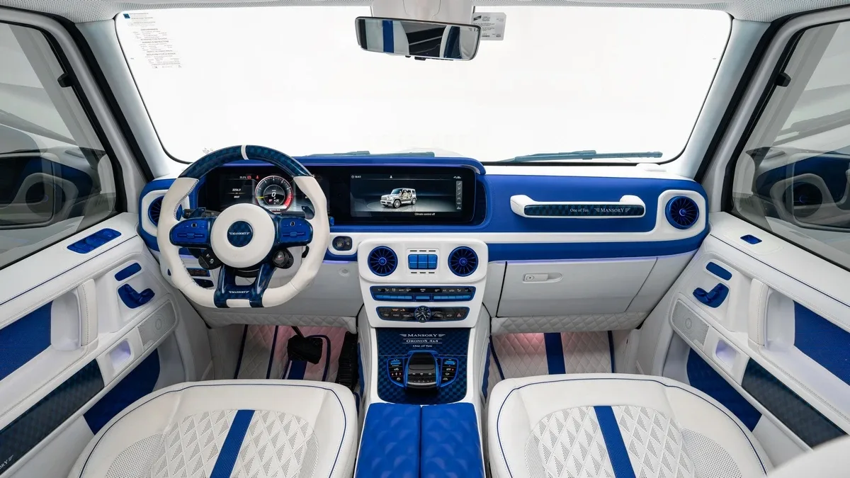 2023 Mercedes-AMG G 63 4x4 proposée par un concessionnaire spécialisé à Dubai, Émirats arabes unis, photo 21 sur 25