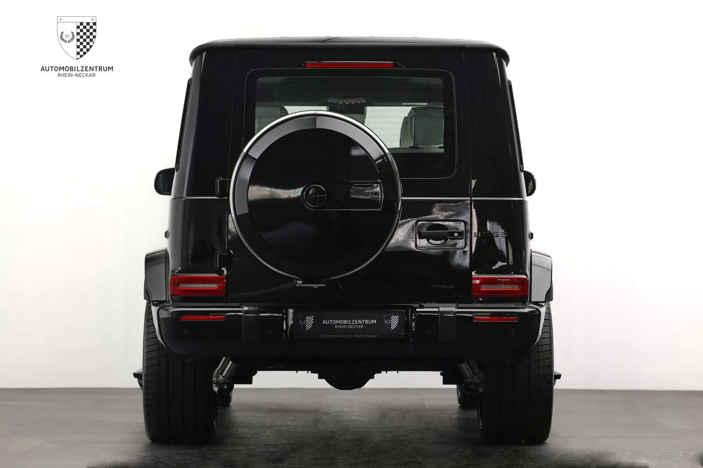 2023 Mercedes-AMG G 63 offered by a supercar dealer in Viernheim, Germany, photo 9 of 25