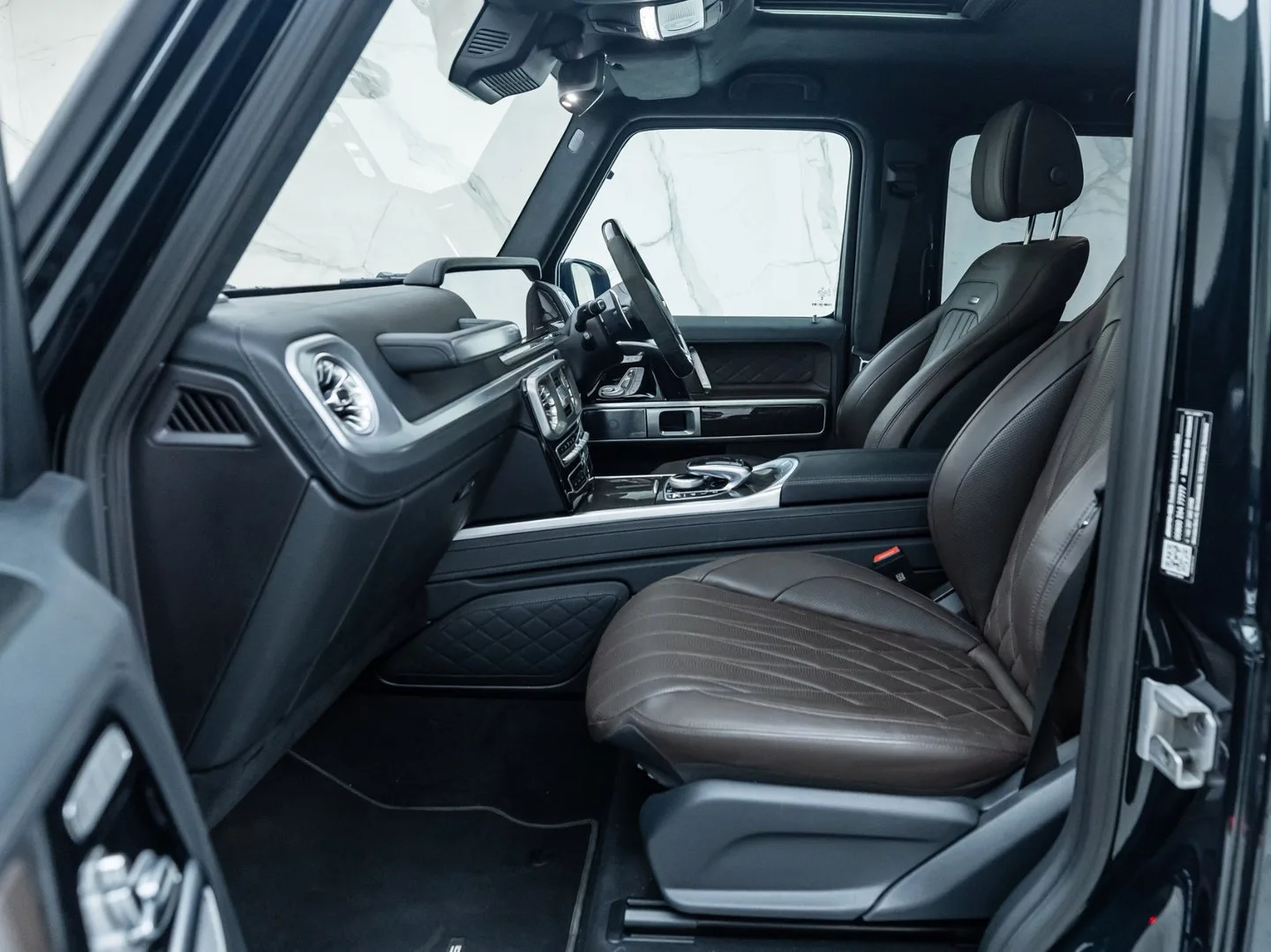 2023 Mercedes-AMG G 63 Carbon Edition, 4/30