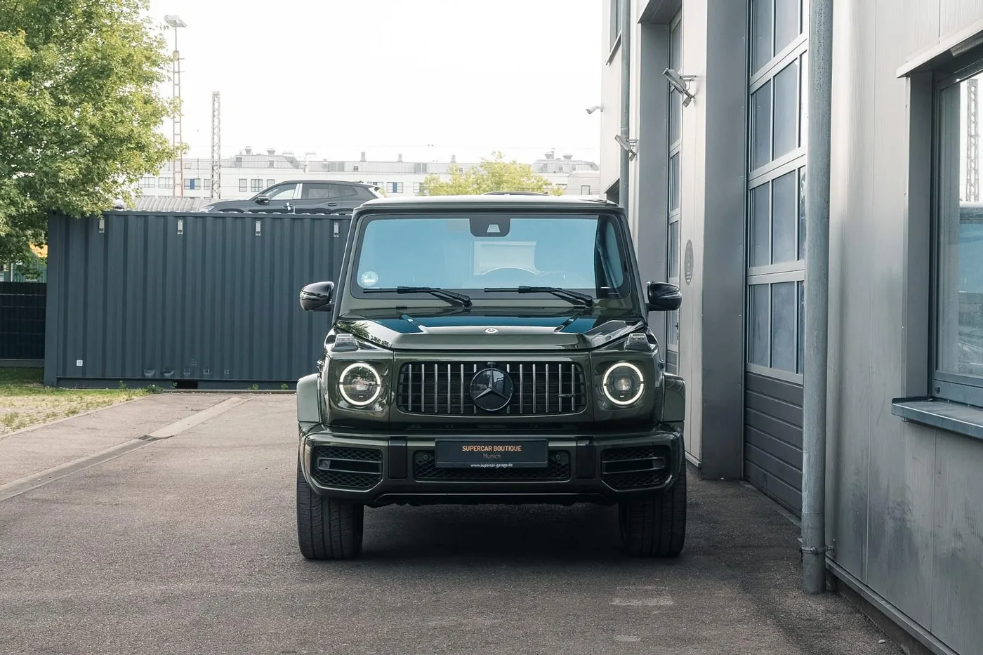 2023 Mercedes-AMG G 63 MANUFAKTUR offered by a supercar dealer in Munich, Germany, photo 5 of 22