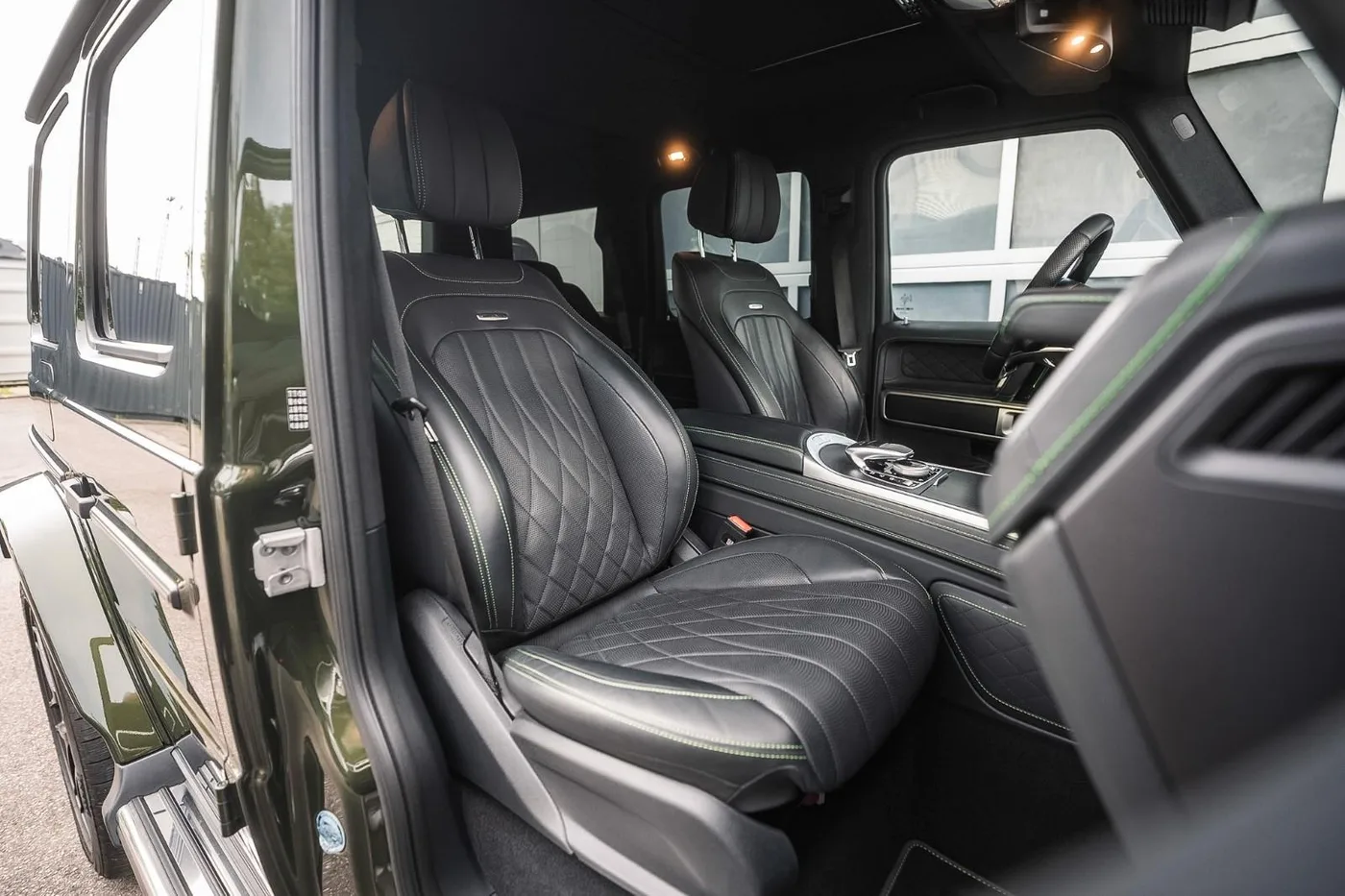 2023 Mercedes-AMG G 63 MANUFAKTUR offered by a supercar dealer in Munich, Germany, photo 10 of 22