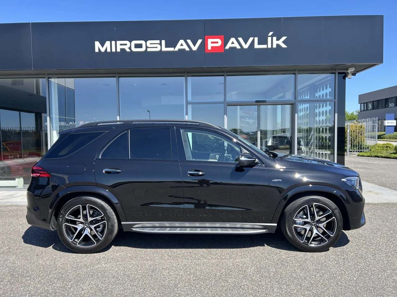 2023 Mercedes-AMG GLE 53 4MATIC+ angeboten von einem Fachhändler in Písek, Tschechien, Foto 4 von 37