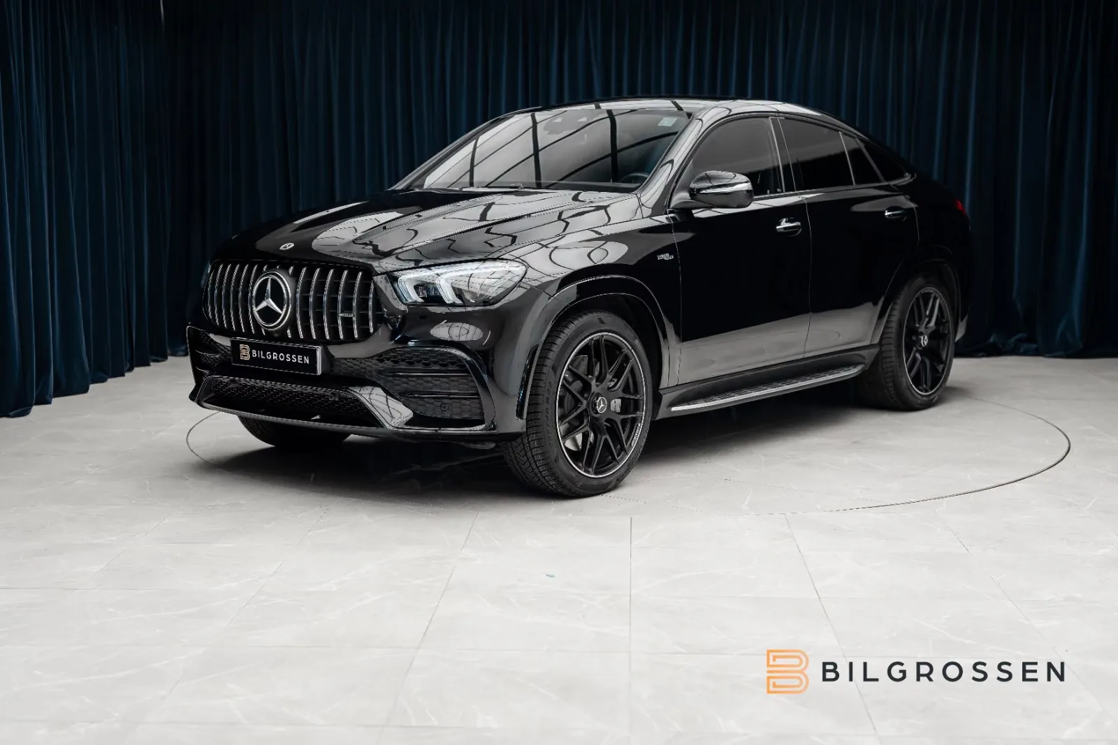 2023 Mercedes-AMG GLE 53 Coupé 4MATIC+ proposée par un concessionnaire spécialisé à Täby, Suède, photo principale