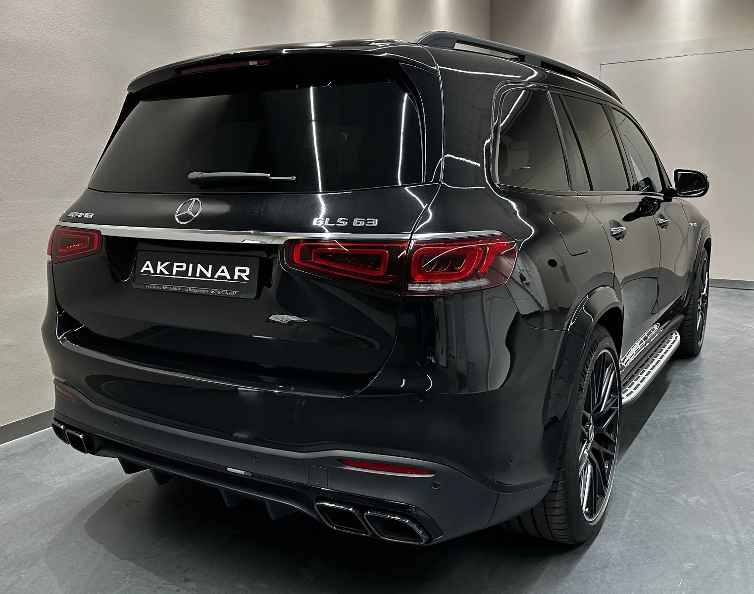 2023 Mercedes-AMG GLS 63, 7/30