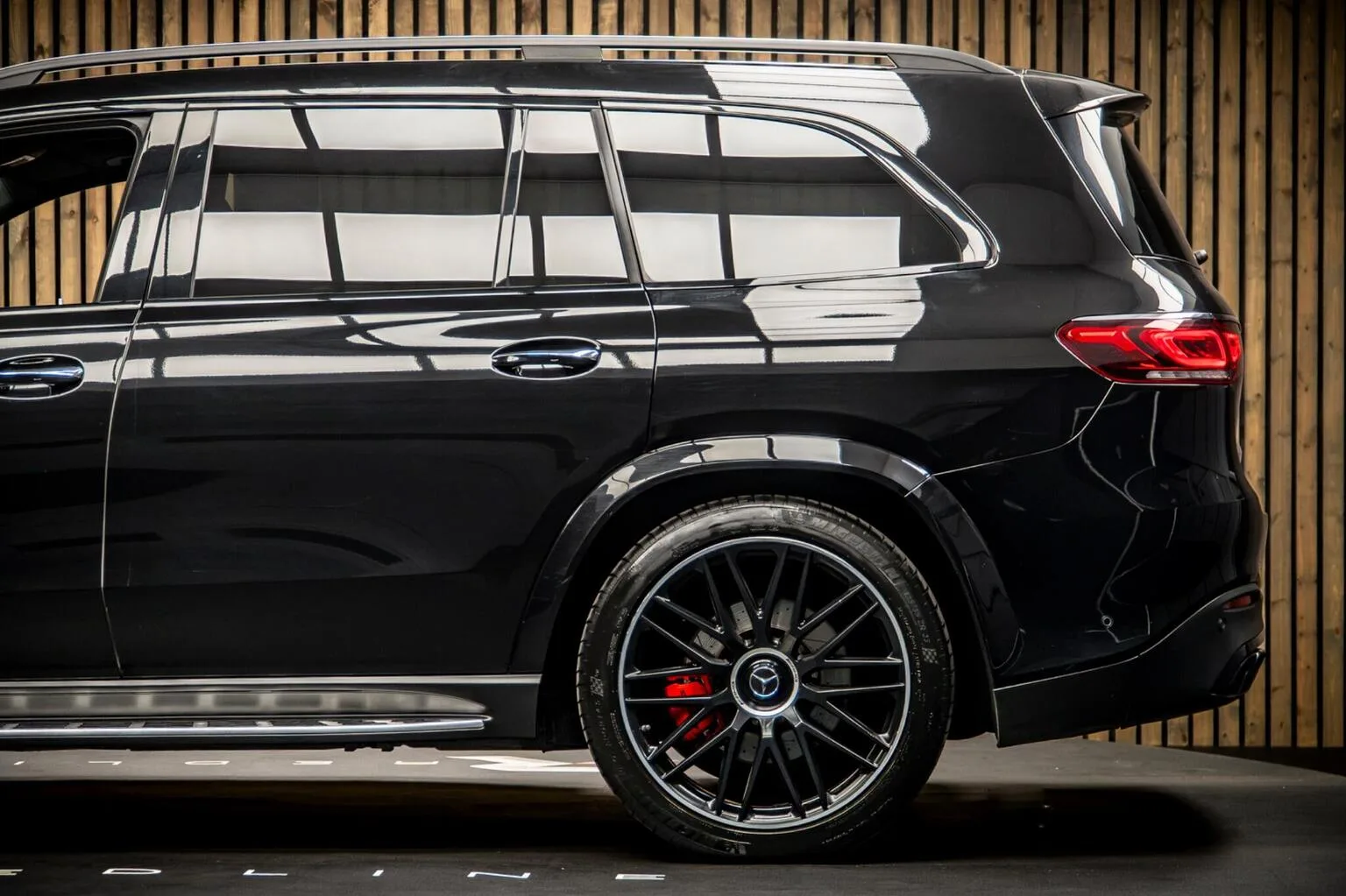 2023 Mercedes-AMG GLS 63 Night Edition, 17/30