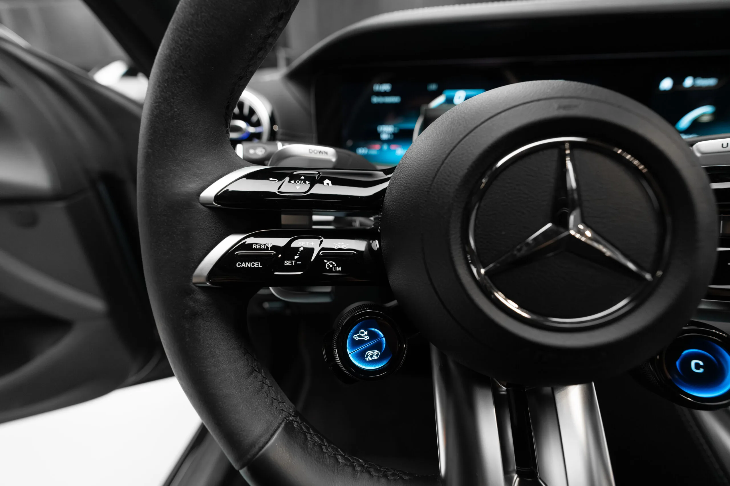 2023 Mercedes-AMG GT 63 S 4-Door Coupé, 16/30