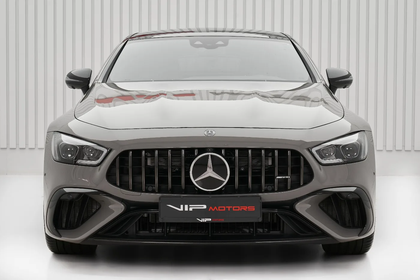 2023 Mercedes-AMG GT 63 S E Performance proposée par un concessionnaire spécialisé à Dubai, Émirats arabes unis, photo 2 sur 10
