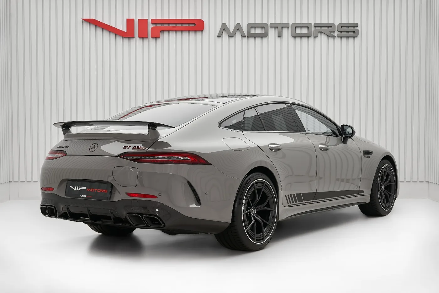 2023 Mercedes-AMG GT 63 S E Performance proposée par un concessionnaire spécialisé à Dubai, Émirats arabes unis, photo 6 sur 10