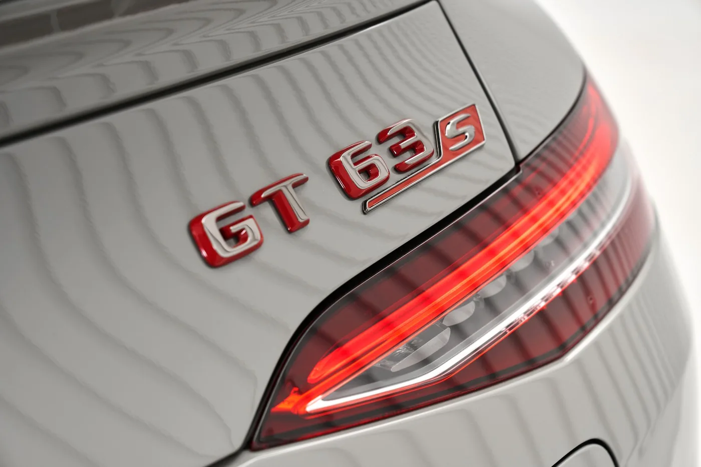 2023 Mercedes-AMG GT 63 S E Performance proposée par un concessionnaire spécialisé à Dubai, Émirats arabes unis, photo 8 sur 10