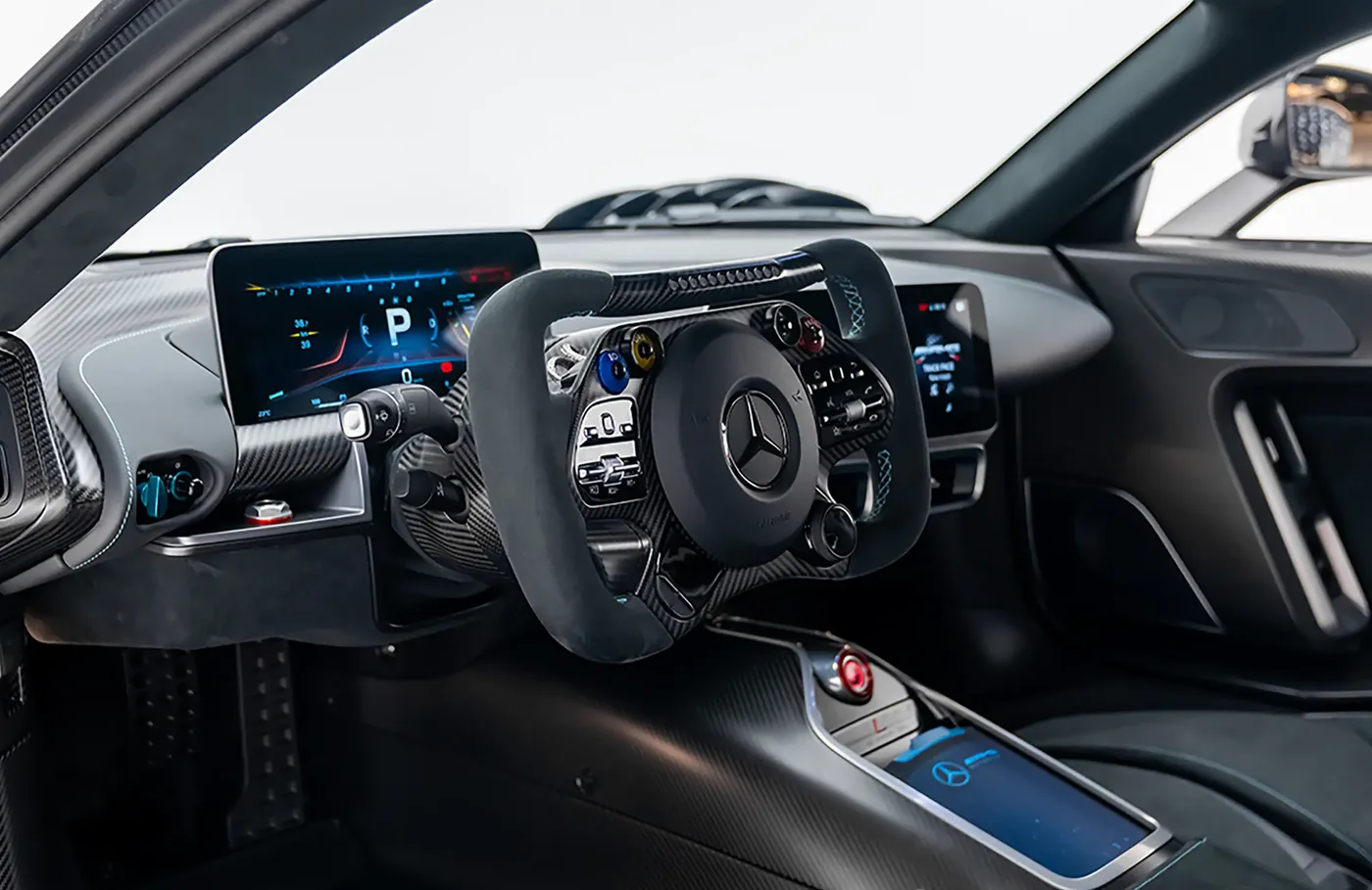 2023 Mercedes-AMG ONE angeboten von einem Fachhändler in Dubai, Vereinigte Arabische Emirate, Foto 5 von 10