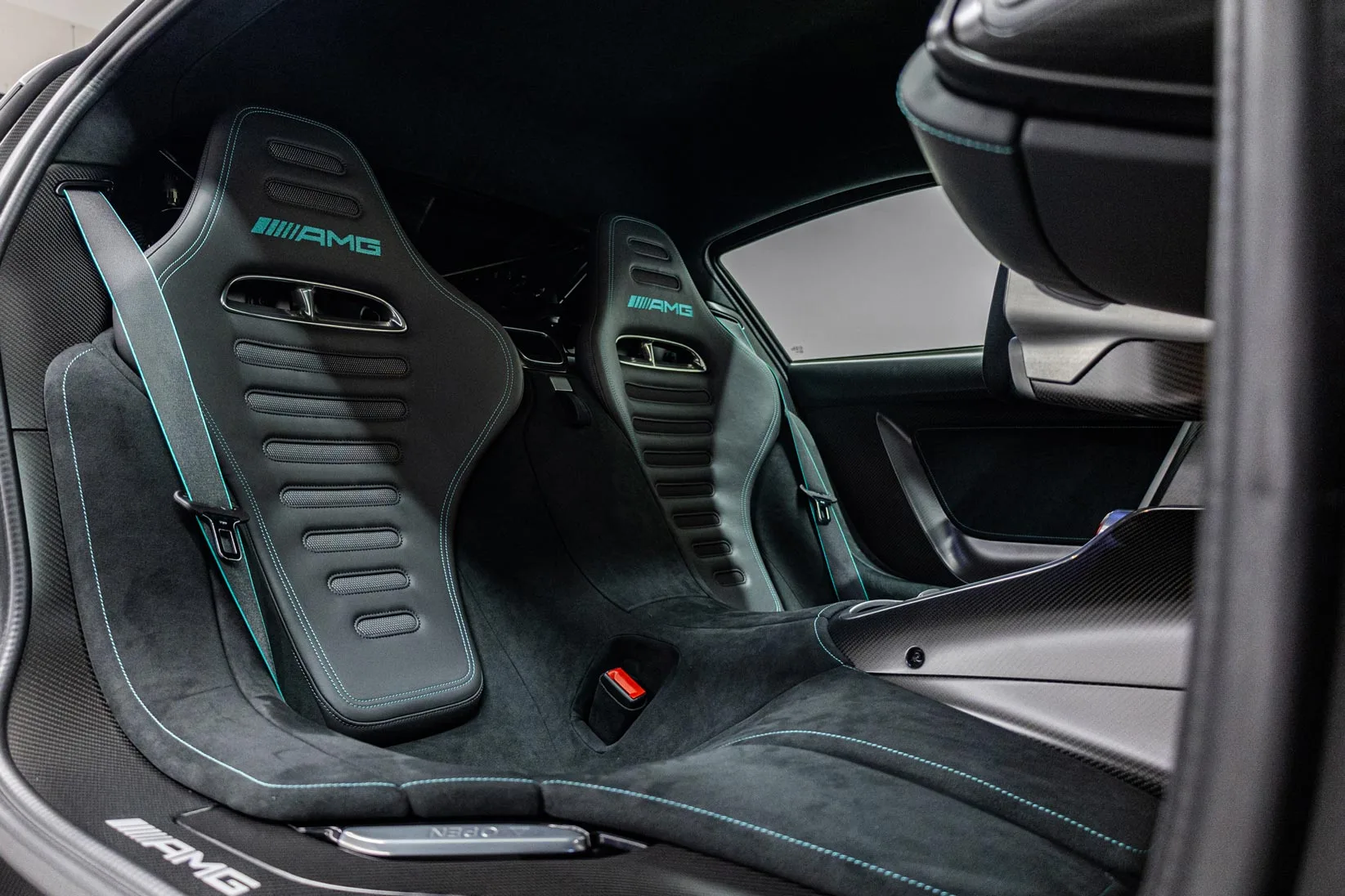 2023 Mercedes-AMG ONE, 16/30