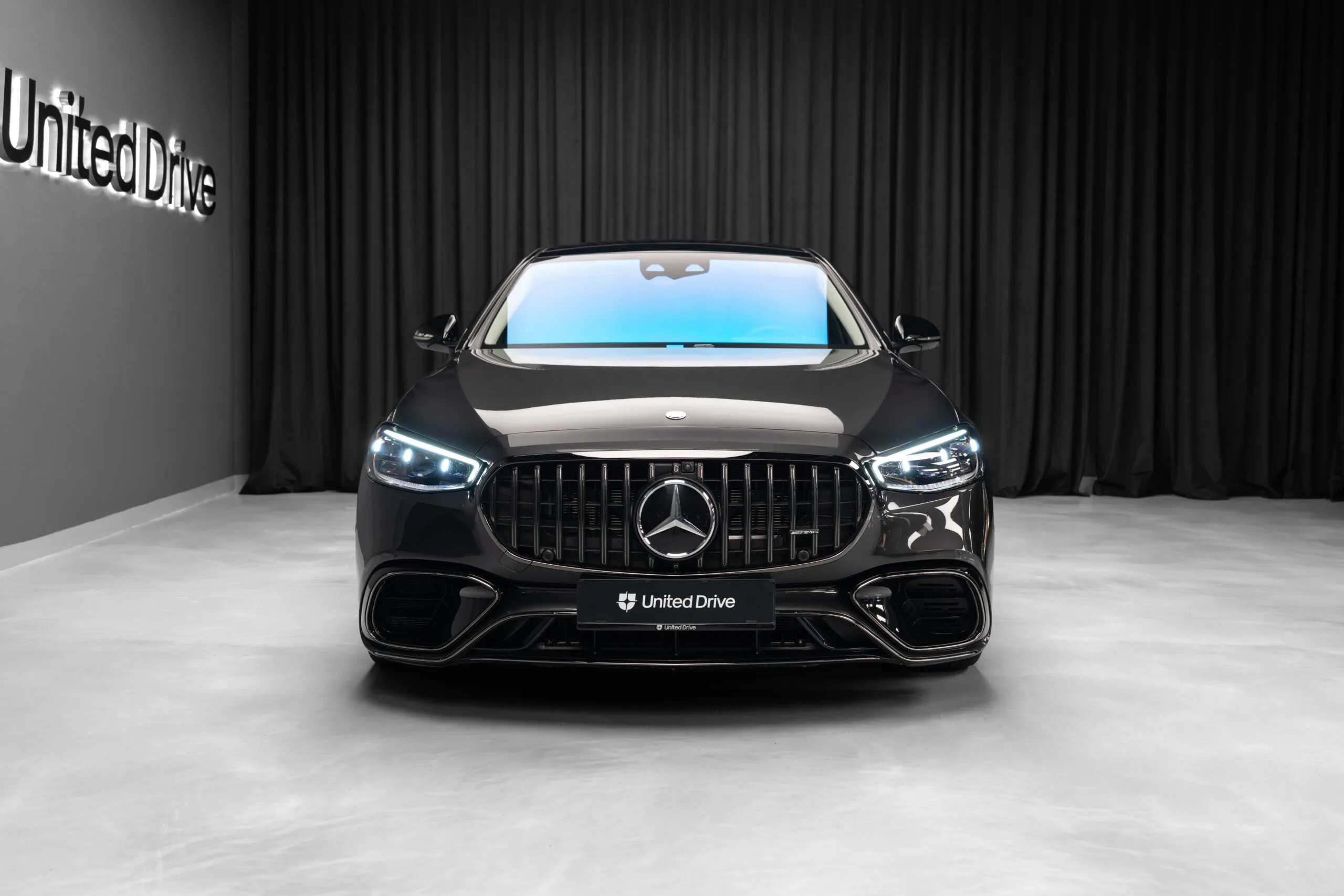2023 Mercedes-AMG S 63 E Performance, 2/30