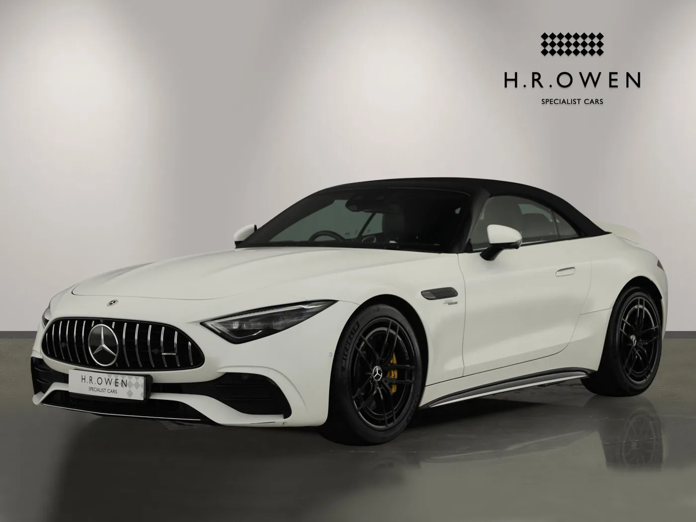 2023 Mercedes-AMG SL 43 Premium Plus offered by a franchised dealer group in Hatfield, United Kingdom, photo 2 of 25
