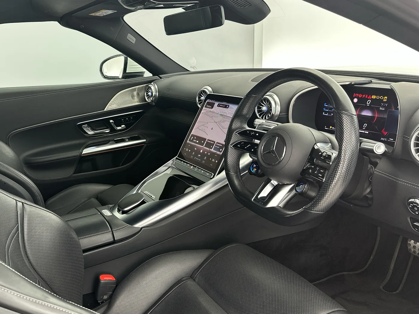 2023 Mercedes-AMG SL 43 Premium Plus offered by a franchised dealer group in Hatfield, United Kingdom, photo 17 of 25
