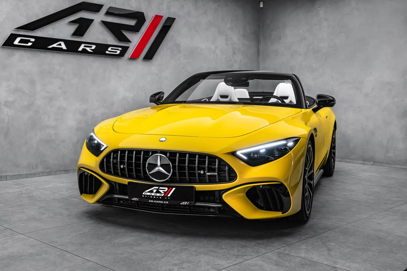2023 Mercedes-AMG SL 63 4MATIC Performance, MANUFAKTUR proposée par un concessionnaire spécialisé à Ostrava, Tchéquie, photo 4 sur 15
