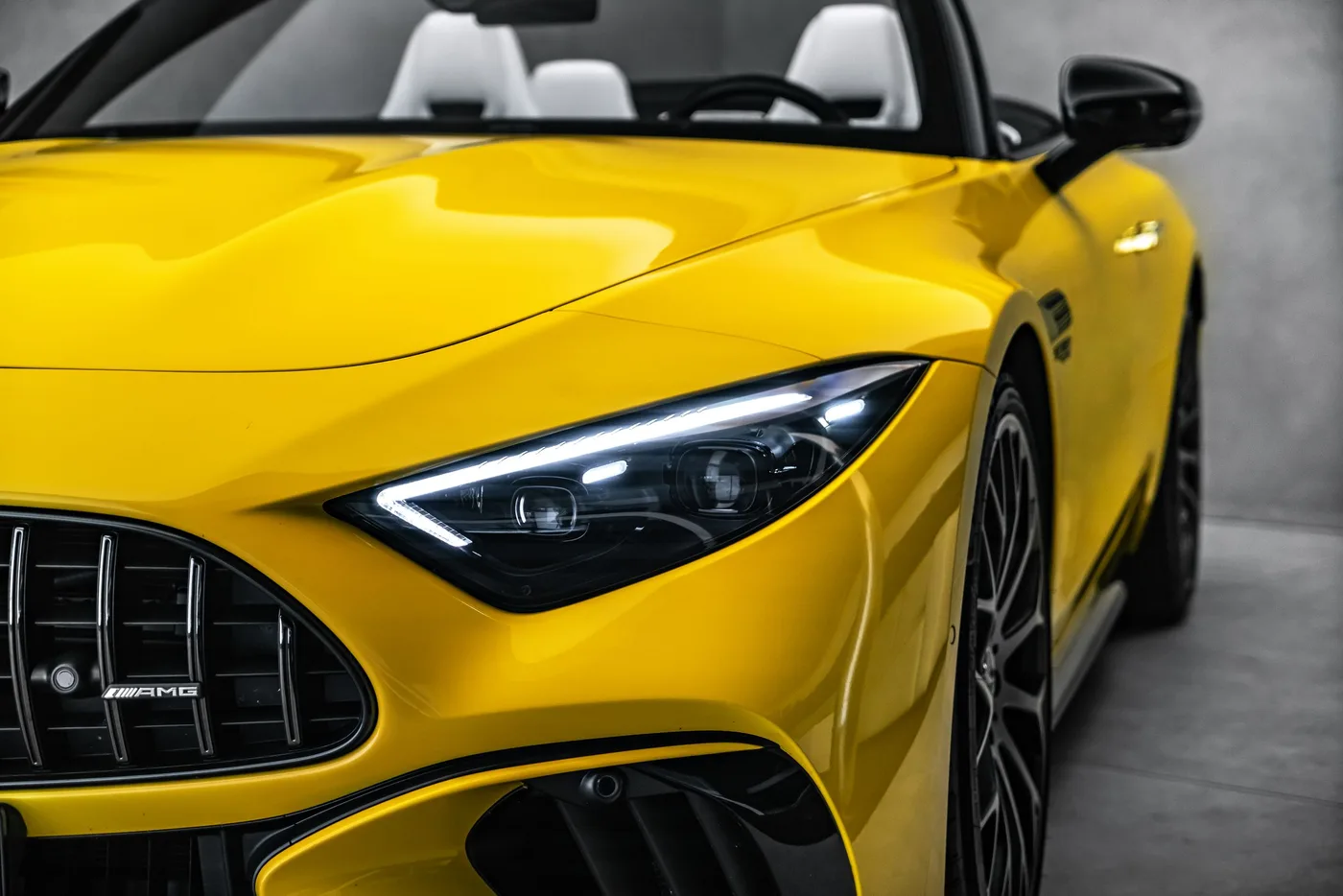 2023 Mercedes-AMG SL 63 4MATIC Performance, MANUFAKTUR proposée par un concessionnaire spécialisé à Ostrava, Tchéquie, photo 11 sur 15