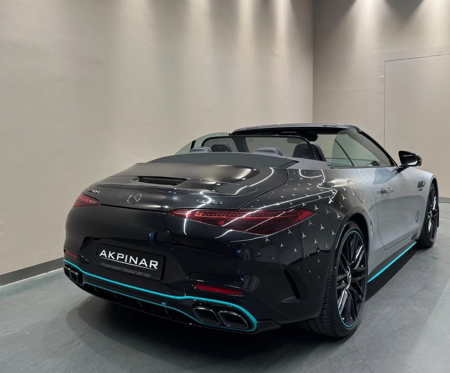 2023 Mercedes-AMG SL 63 Motorsport Collectors Edition, 5/23