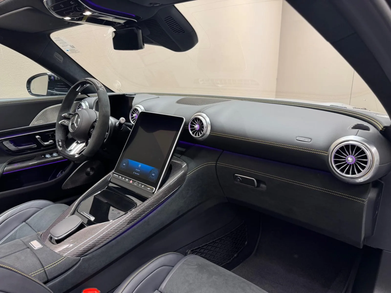 2023 Mercedes-AMG SL 63 Motorsport Collectors Edition, 18/23