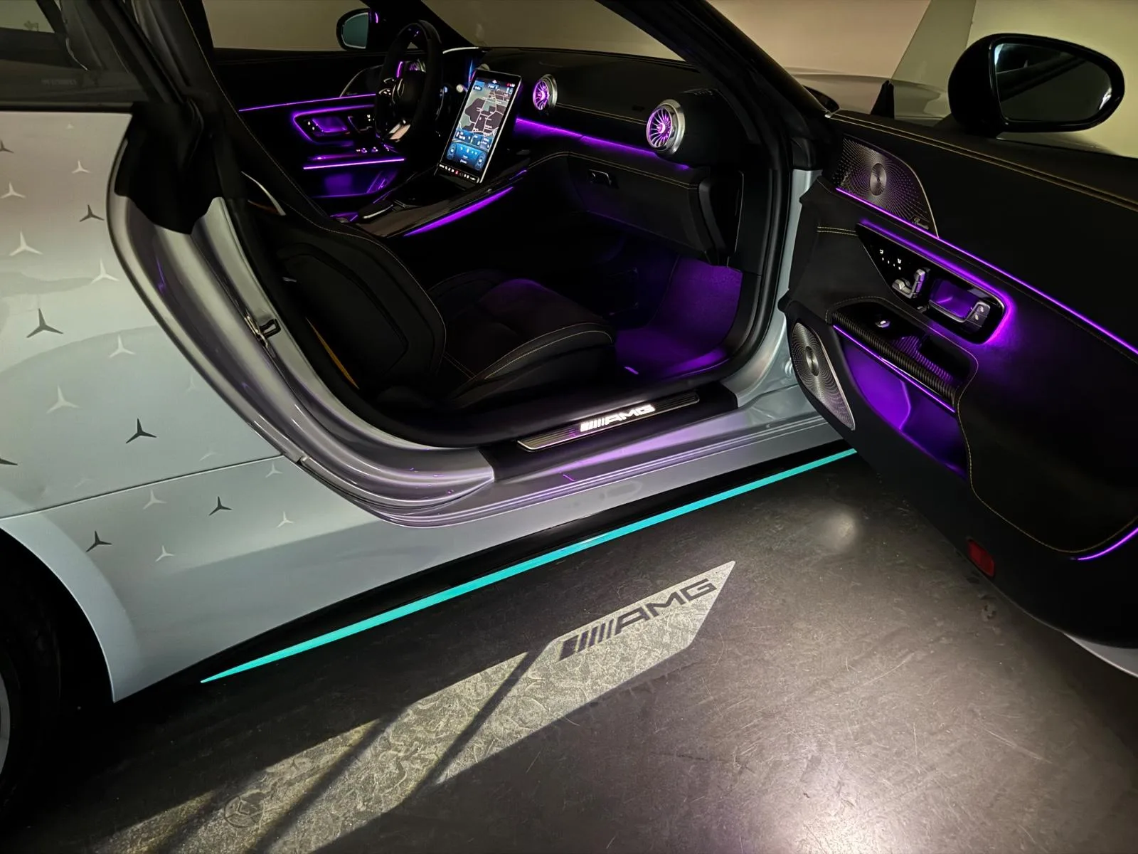 2023 Mercedes-AMG SL 63 Motorsport Collectors Edition, 22/23