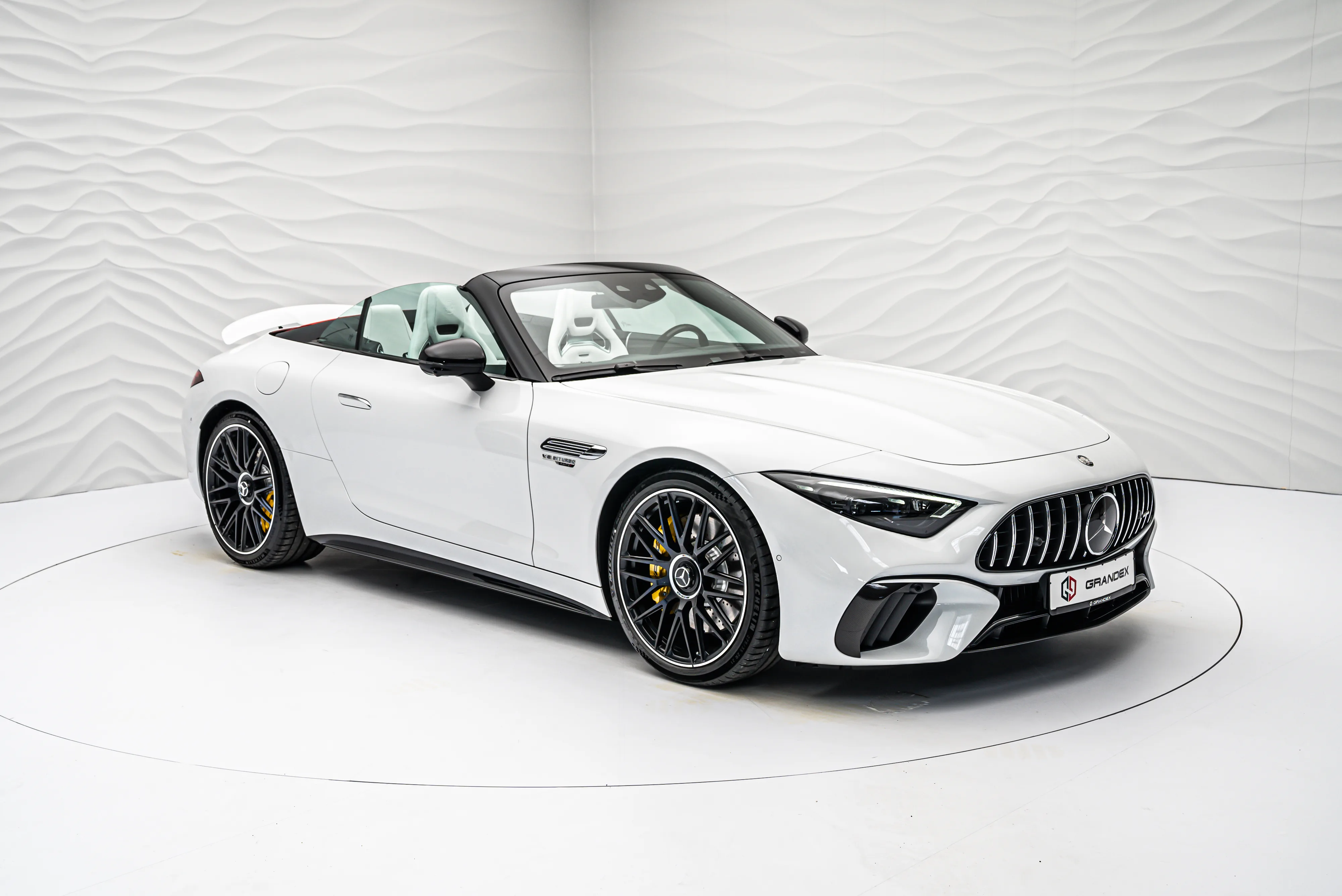 2023 Mercedes-AMG SL 63 4MATIC+, 14/20