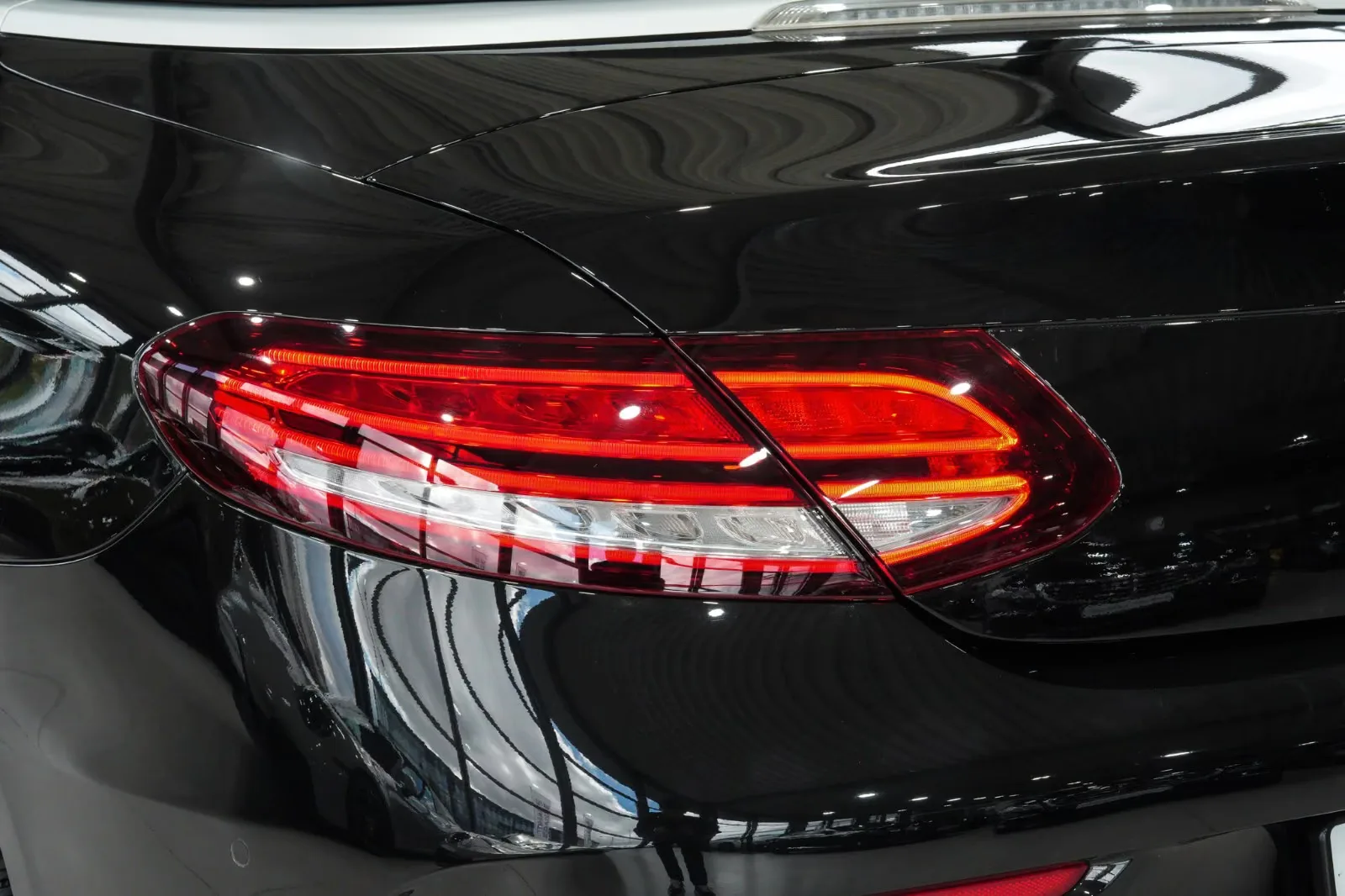 2023 Mercedes-Benz C 180 Cabriolet, 11/30