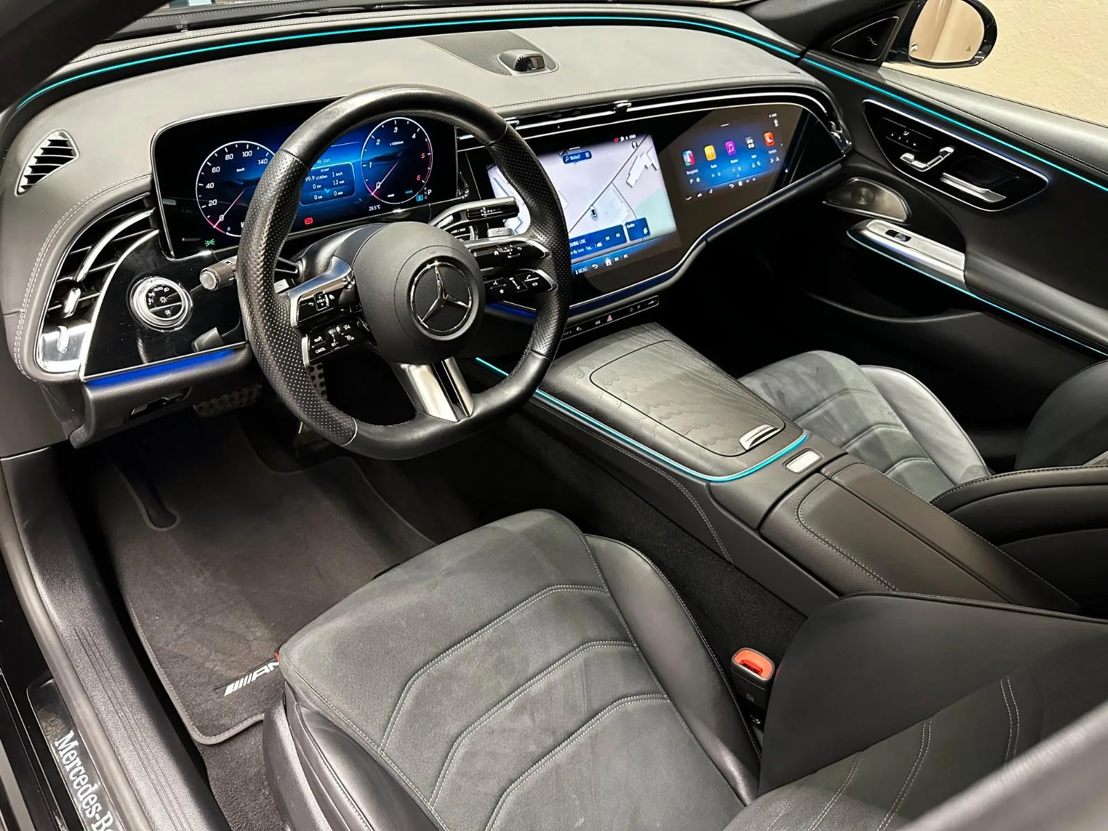 2023 Mercedes-Benz E 220 d AMG Line, Night package, 8/23