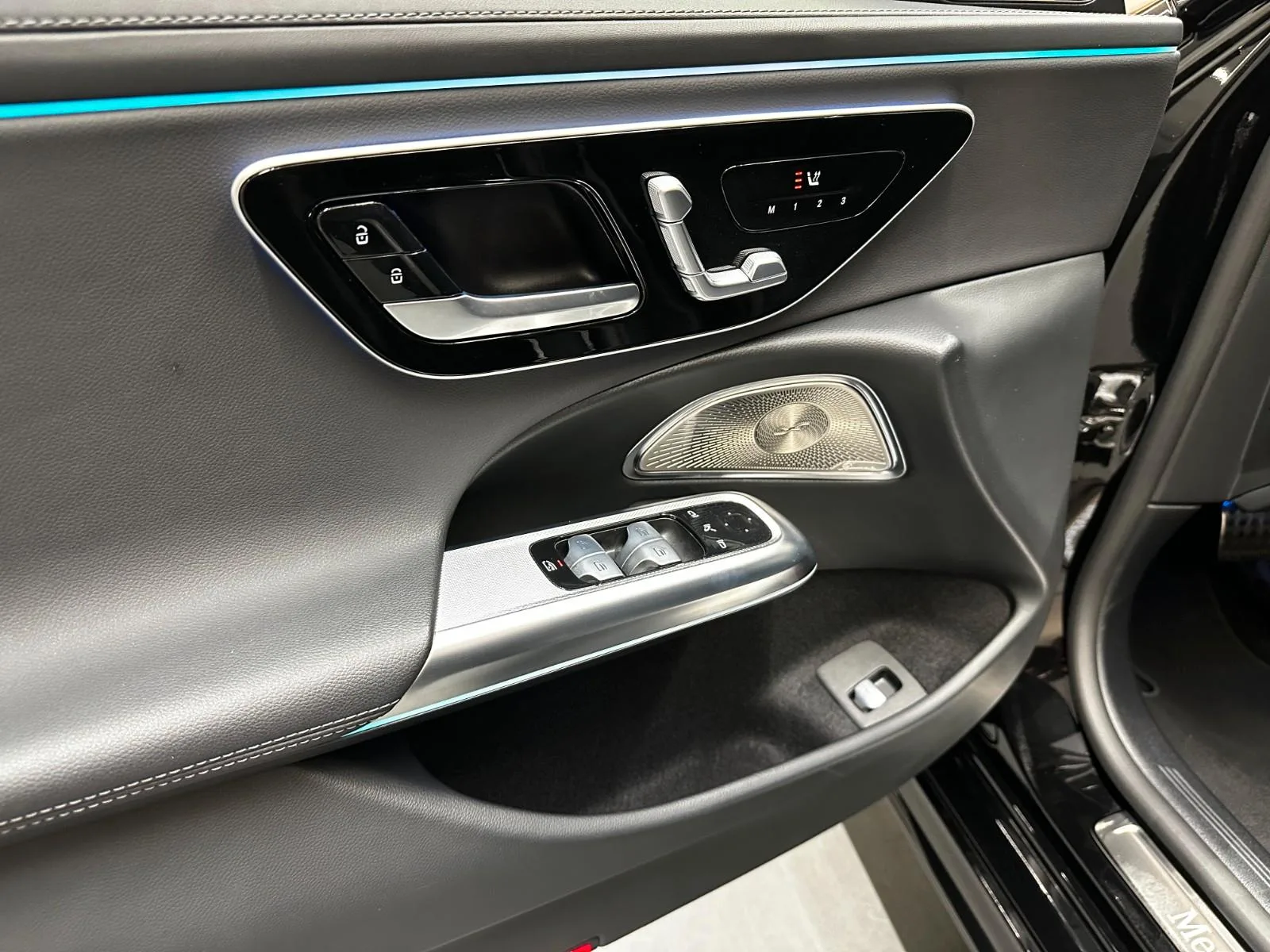 2023 Mercedes-Benz E 220 d AMG Line, Night package, 10/23