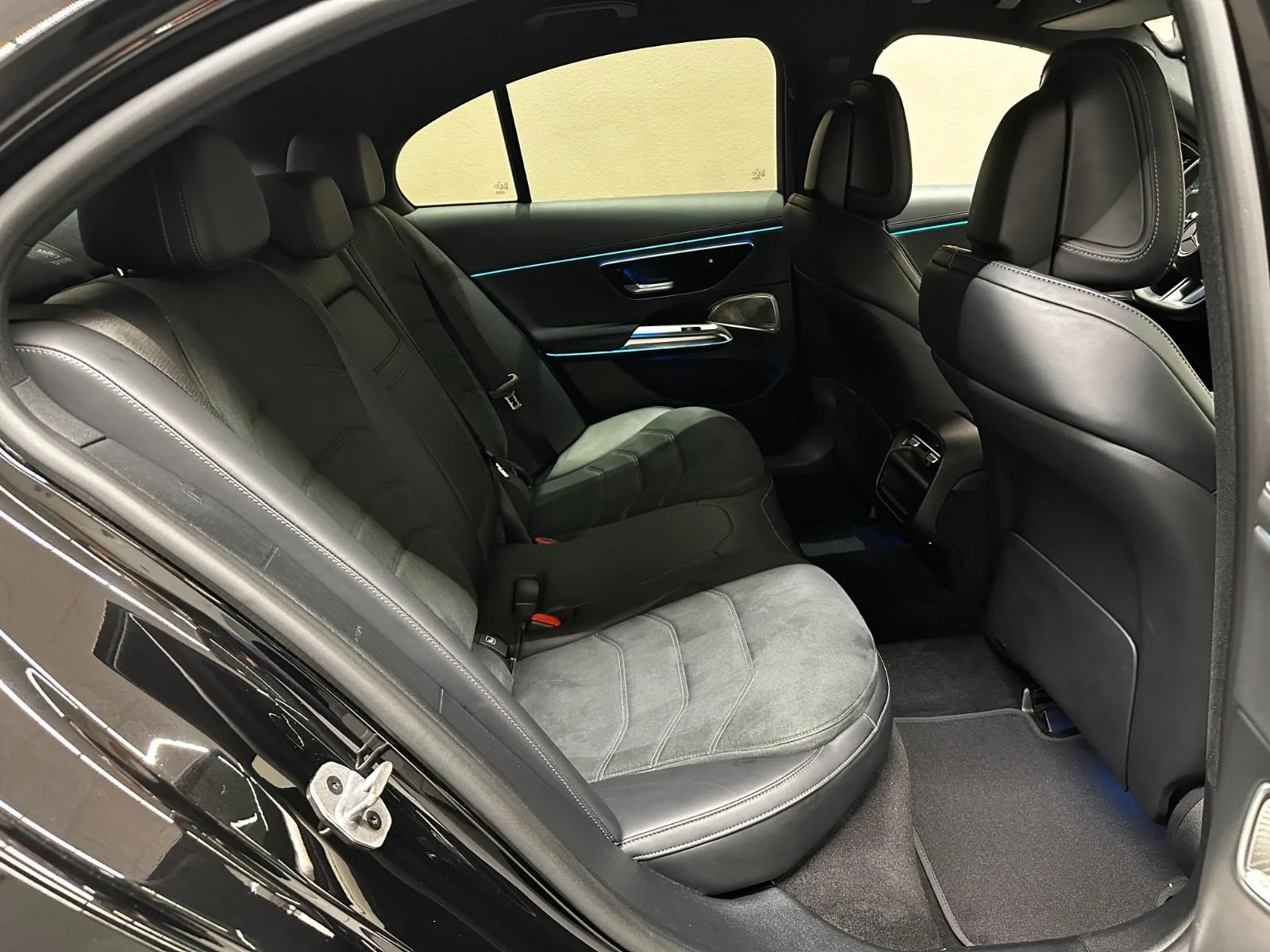 2023 Mercedes-Benz E 220 d AMG Line, Night package, 16/23