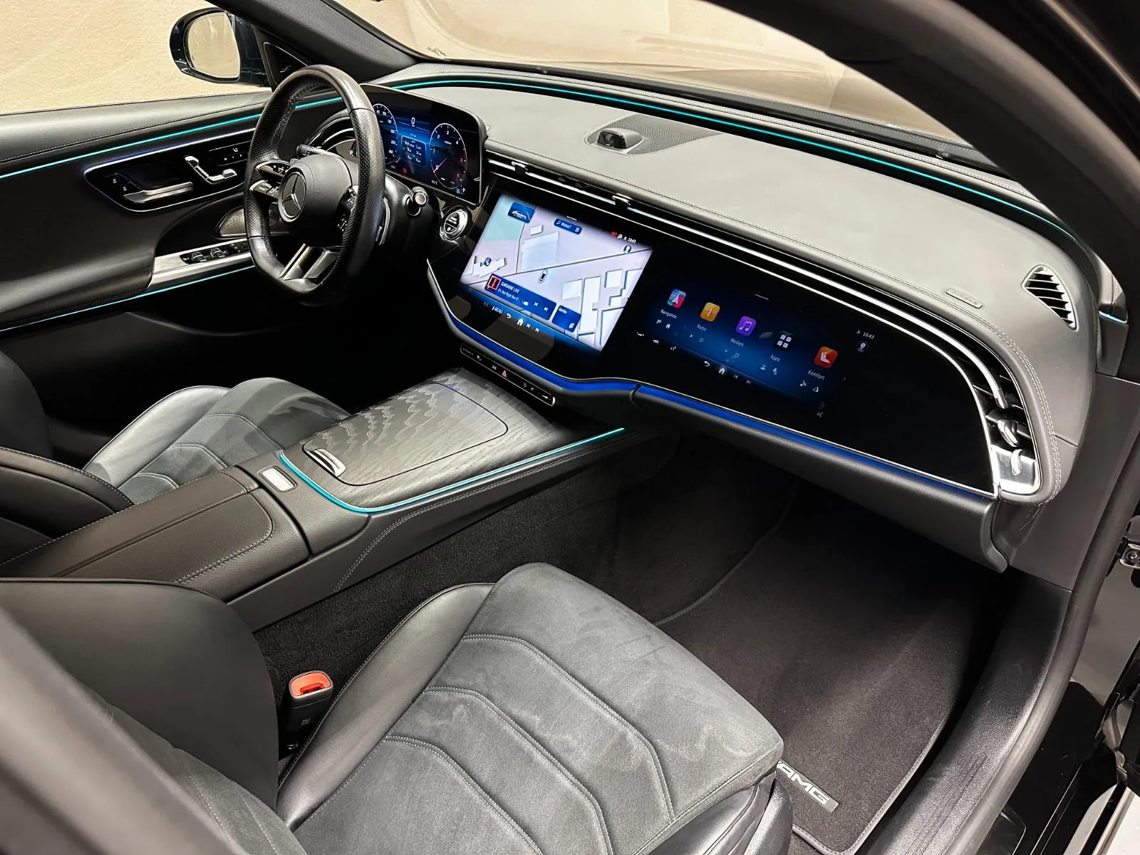 2023 Mercedes-Benz E 220 d AMG Line, Night package, 18/23