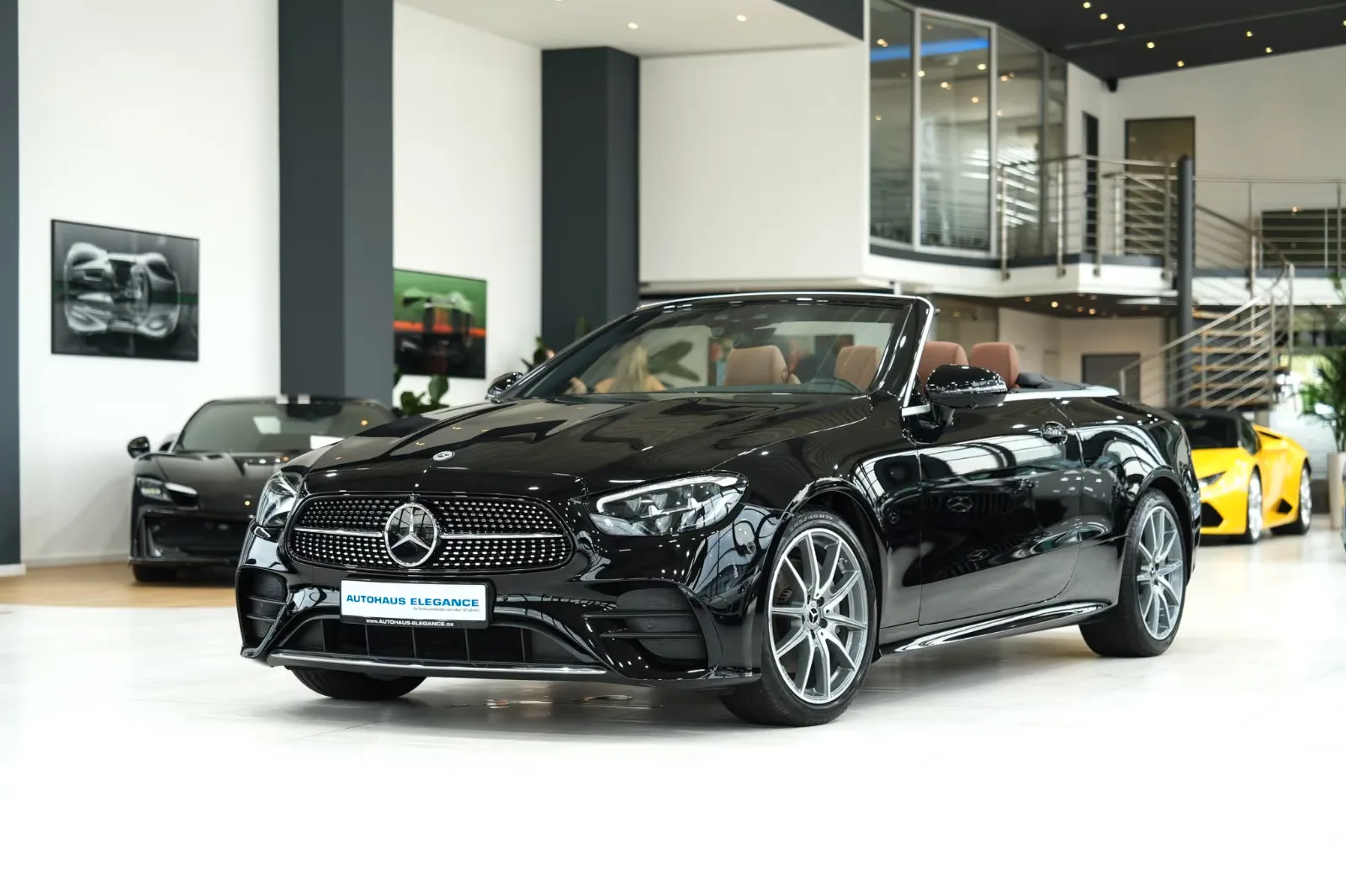 2023 Mercedes-Benz E 220 d Cabriolet, AMG Line angeboten von einem Fachhändler in Köln, Deutschland, Hauptfoto