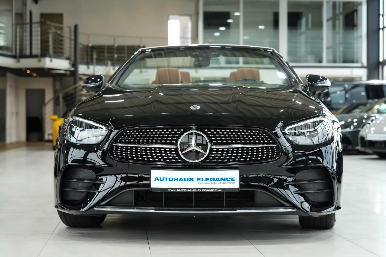 2023 Mercedes-Benz E 220 d Cabriolet, AMG Line, 4/30
