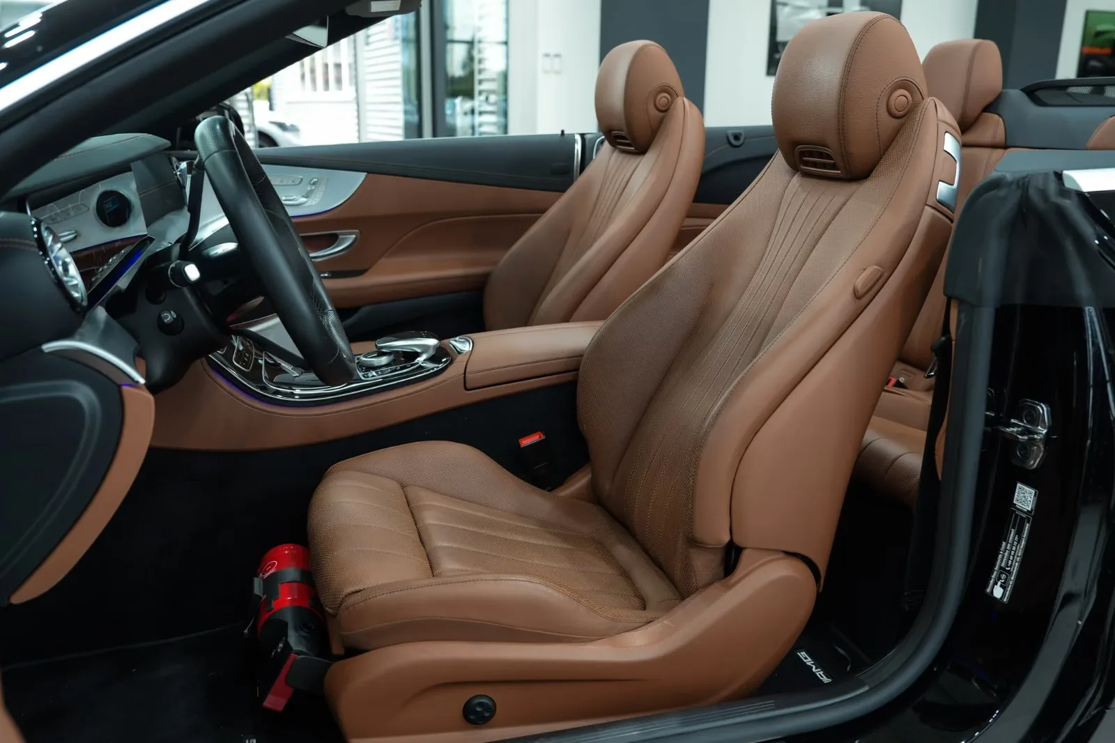 2023 Mercedes-Benz E 220 d Cabriolet, AMG Line, 11/30