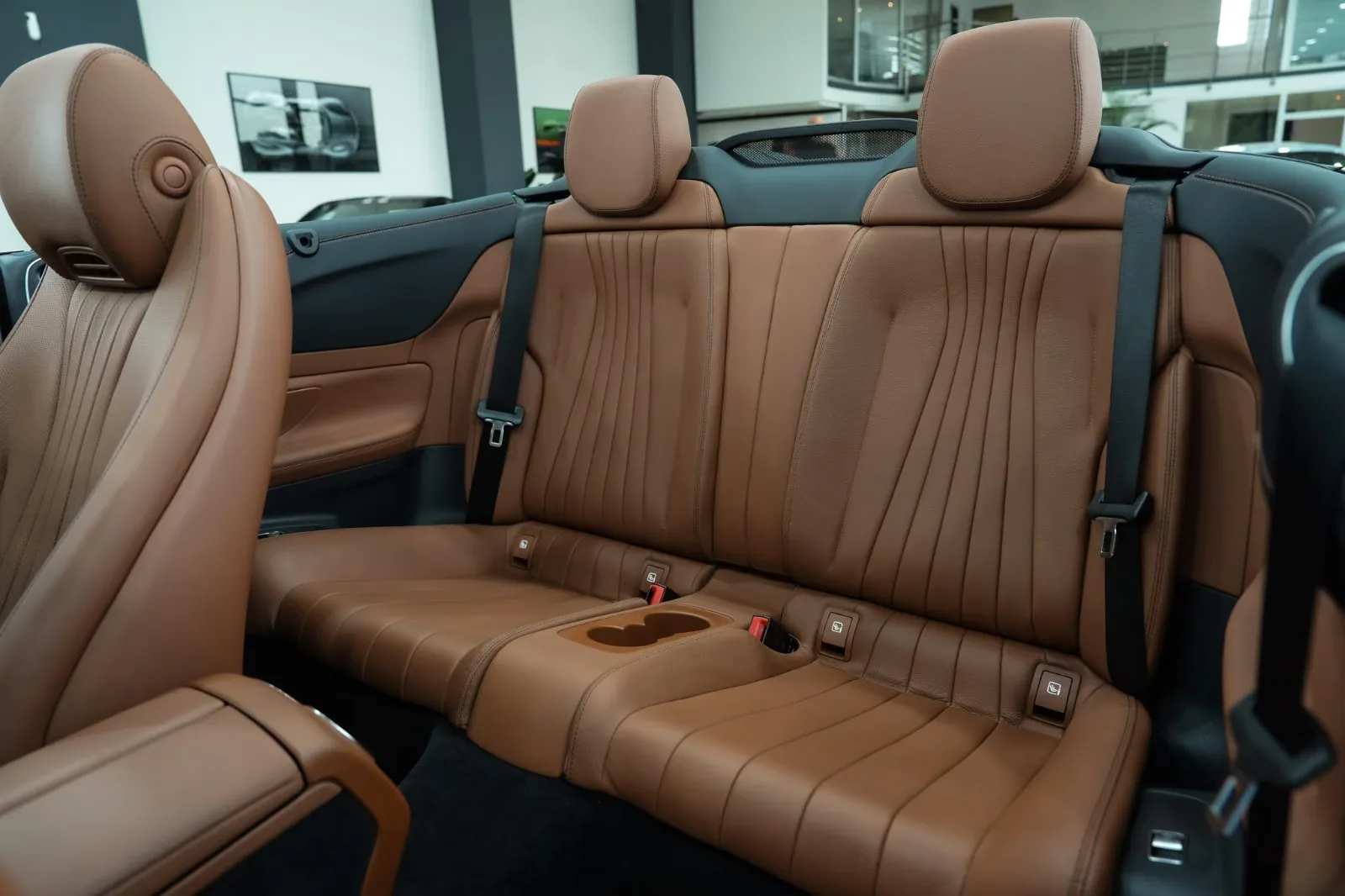 2023 Mercedes-Benz E 220 d Cabriolet, AMG Line, 12/30
