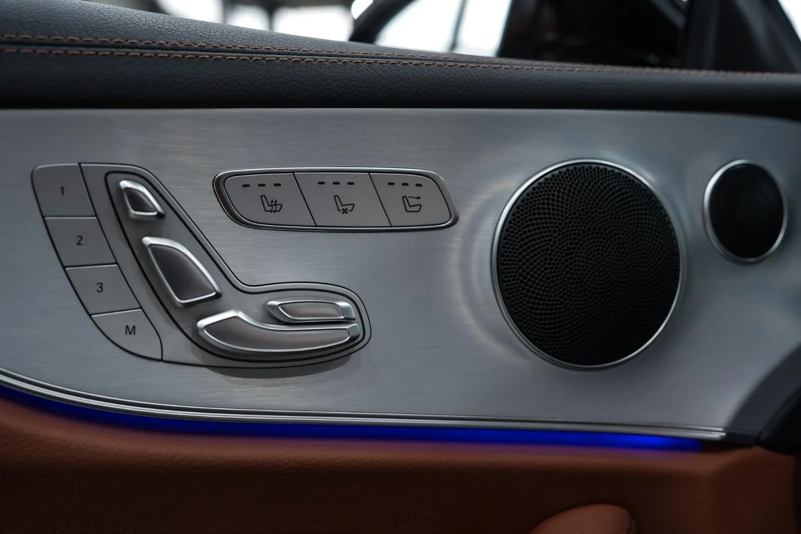 2023 Mercedes-Benz E 220 d Cabriolet, AMG Line, 13/30