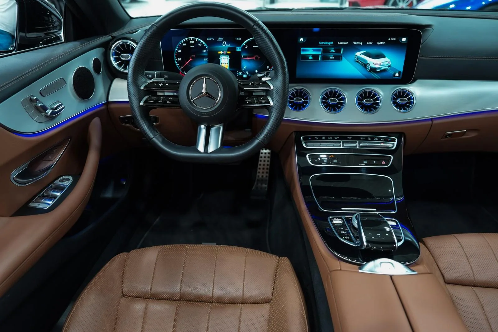 2023 Mercedes-Benz E 220 d Cabriolet, AMG Line, 14/30