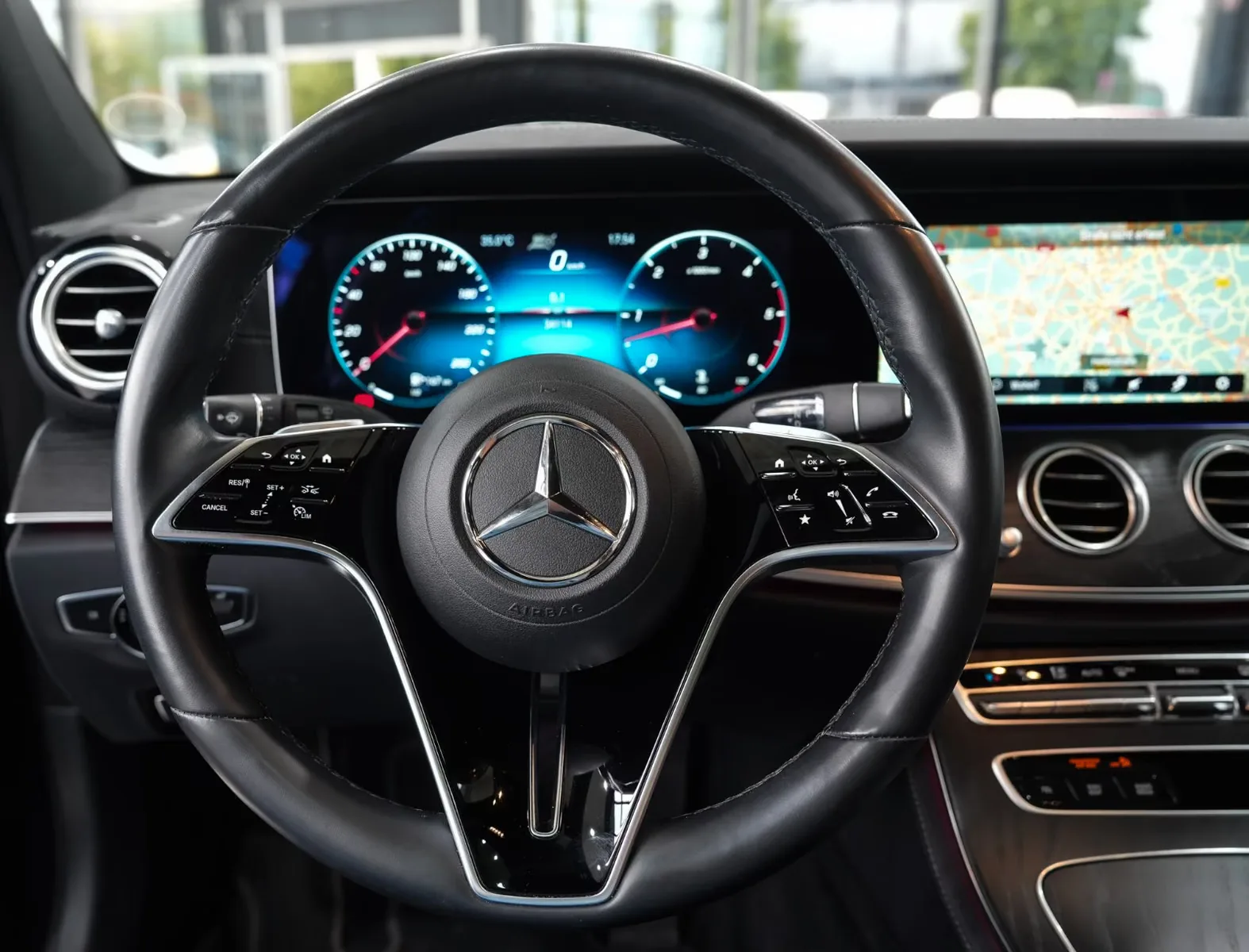 2023 Mercedes-Benz E 400 d Estate, AMG Line, 18/28