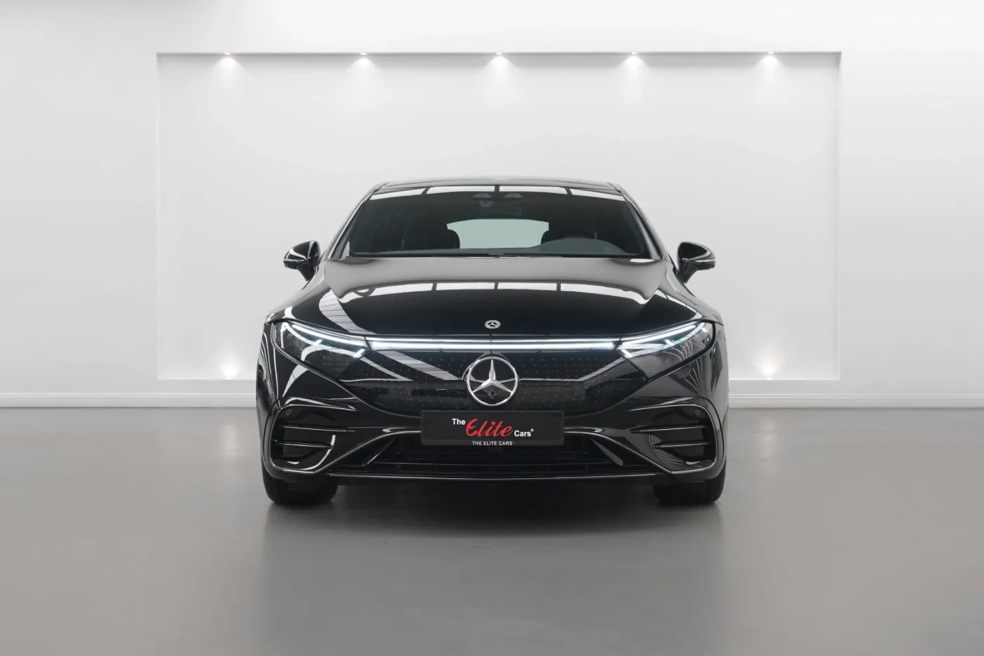 2023 Mercedes-Benz EQS 580 4MATIC angeboten von einem Fachhändler in Dubai, Vereinigte Arabische Emirate, Foto 7 von 10