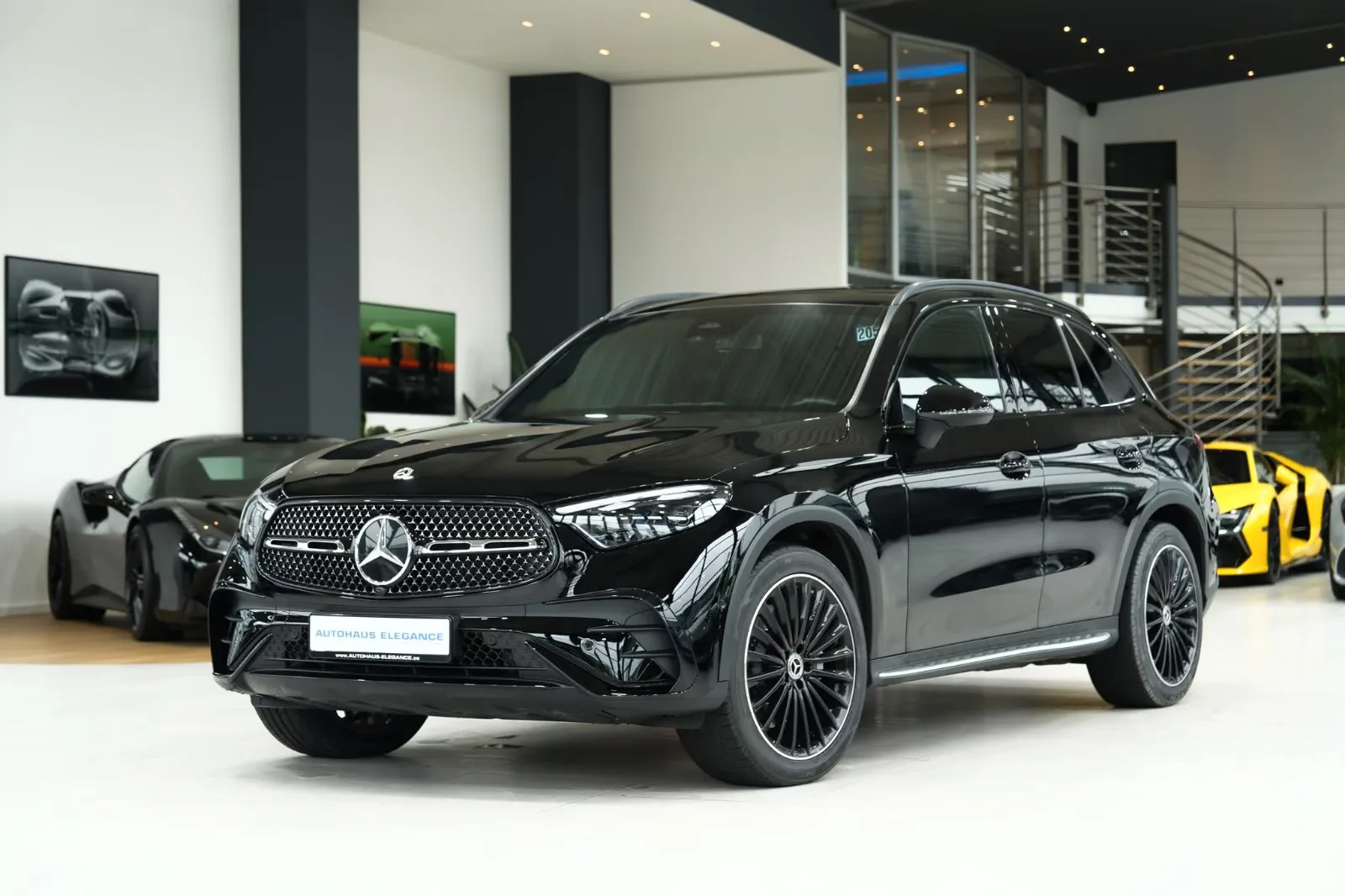 2023 Mercedes-Benz GLC 300 d 4MATIC, AMG Line angeboten von einem Fachhändler in Köln, Deutschland, Hauptfoto