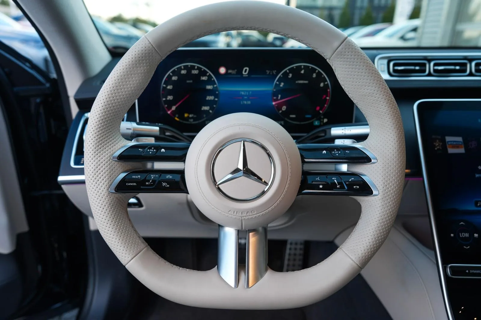 2023 Mercedes-Benz S 500 4MATIC, AMG Line, 18/30