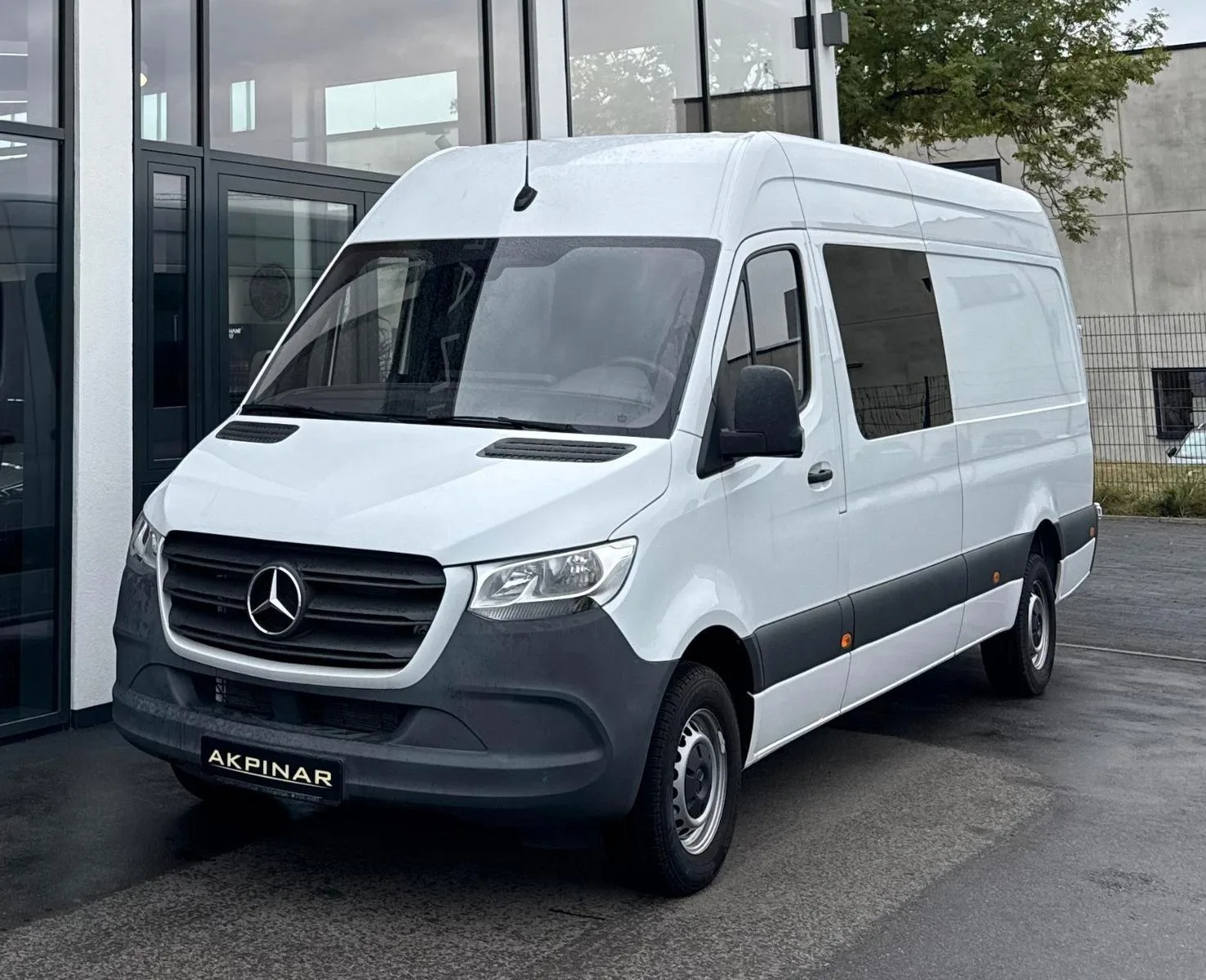 2023 Mercedes-Benz Sprinter 317 CDI proposta da un concessionario specializzato a Holzgerlingen, Germania, foto principale