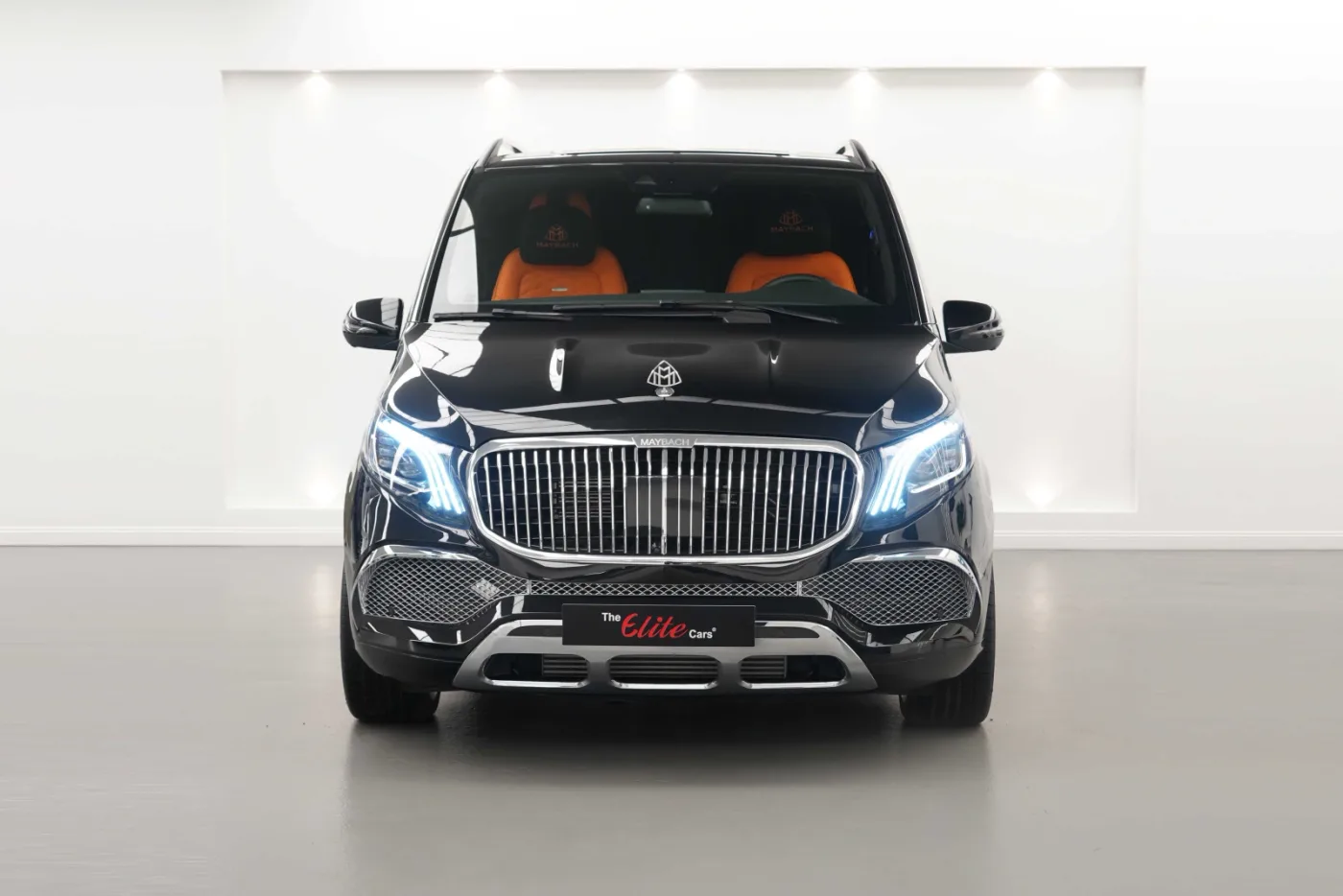 2023 Mercedes-Benz V 250 Maybach body kit offered by a specialist dealer in Dubai, United Arab Emirates, photo 6 of 10
