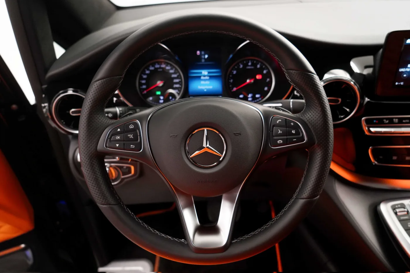 2023 Mercedes-Benz V 250 Maybach body kit offered by a specialist dealer in Dubai, United Arab Emirates, photo 10 of 10