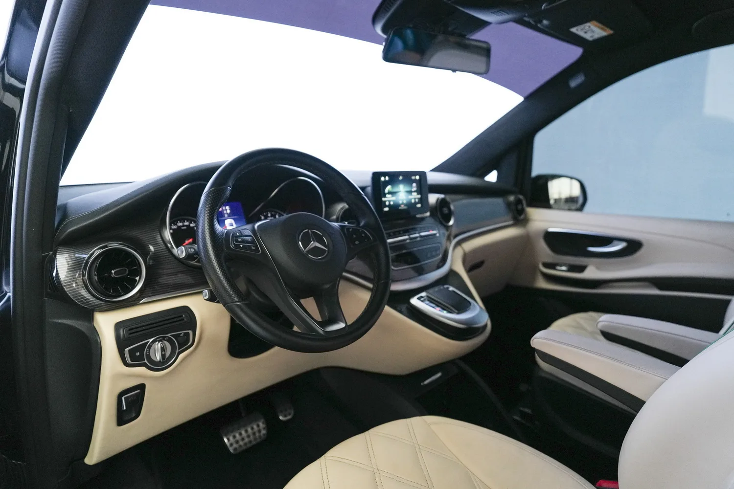 2023 Mercedes-Benz V 250 VIP, 3/17