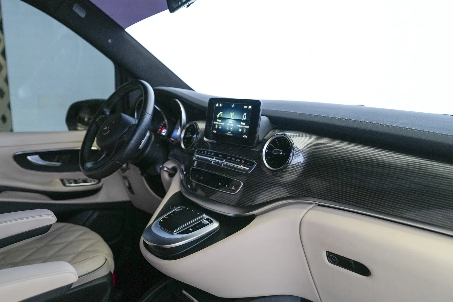 2023 Mercedes-Benz V 250 VIP, 12/17