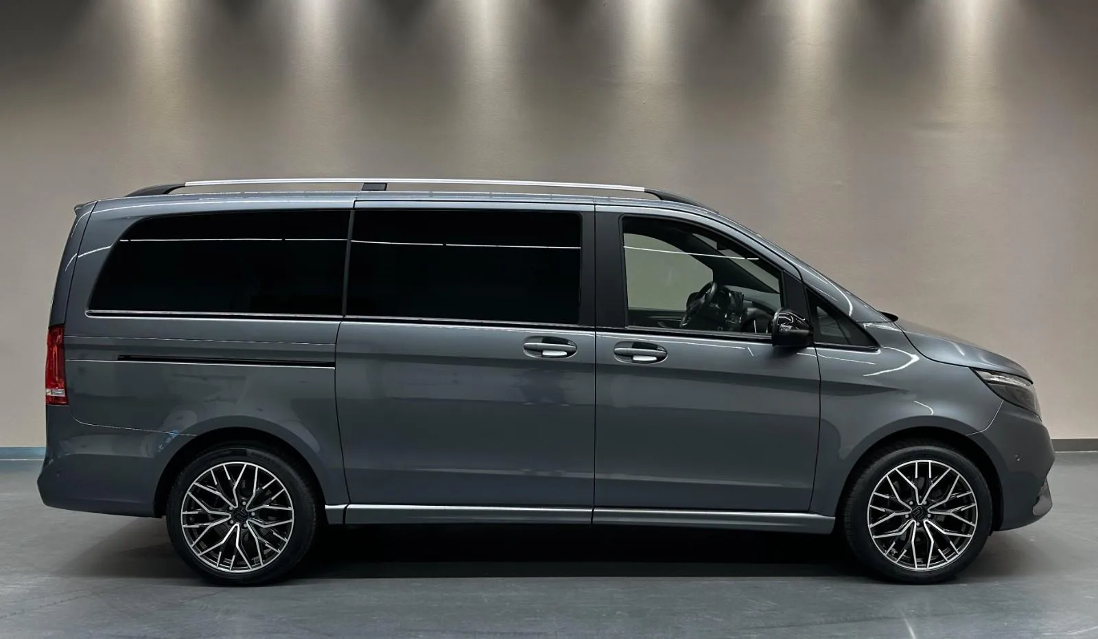 2023 Mercedes-Benz V 300 d 4MATIC, long, AMG Line, 6/27