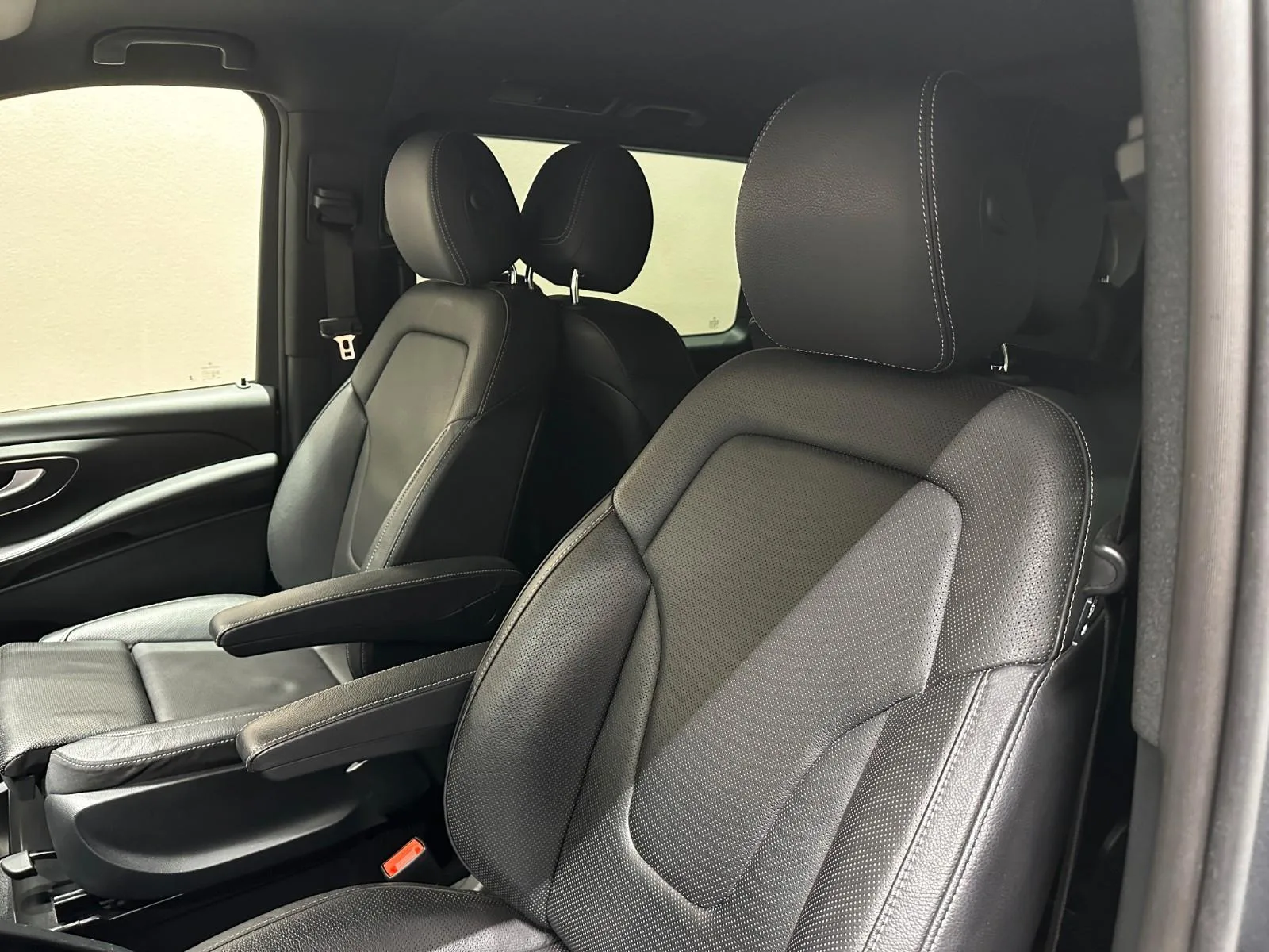 2023 Mercedes-Benz V 300 d 4MATIC, long, AMG Line, 9/27