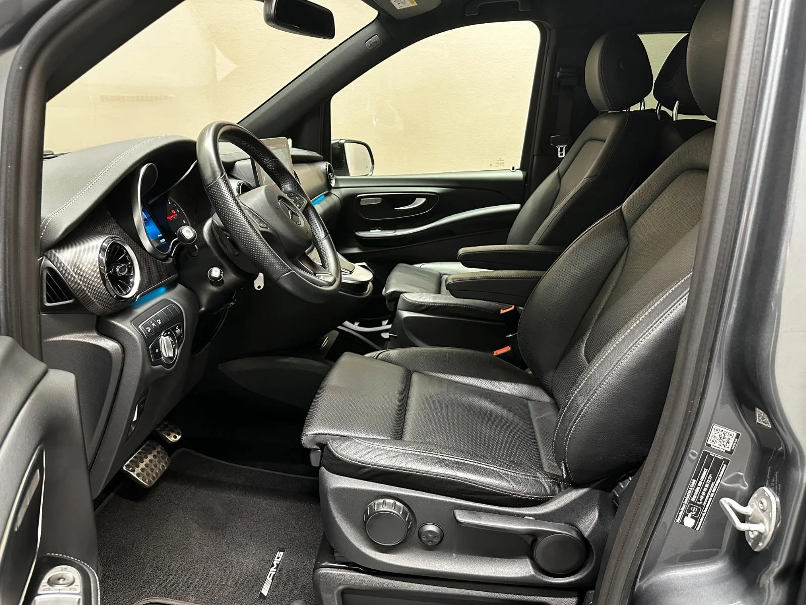 2023 Mercedes-Benz V 300 d 4MATIC, long, AMG Line, 10/27