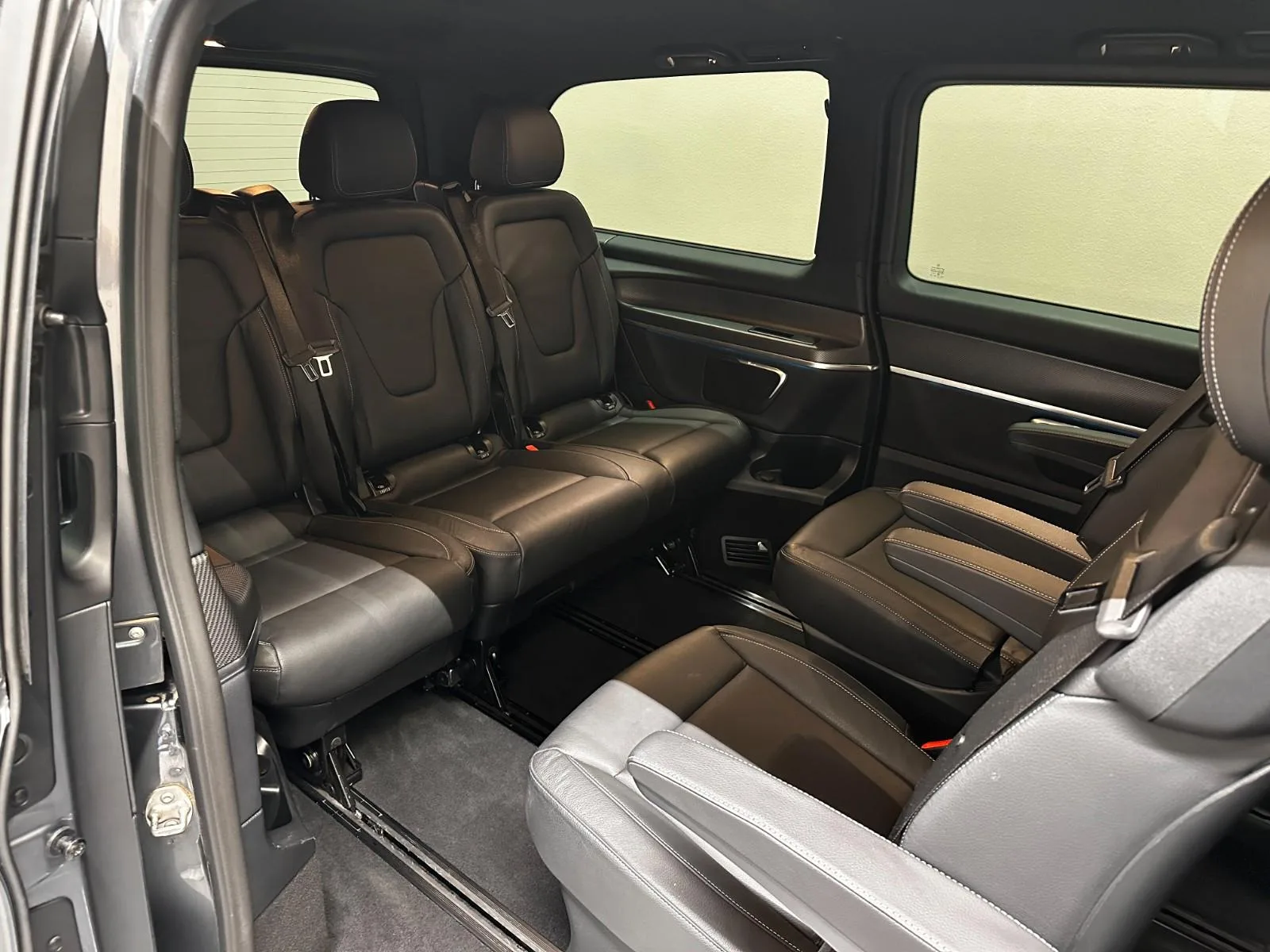 2023 Mercedes-Benz V 300 d 4MATIC, long, AMG Line, 19/27
